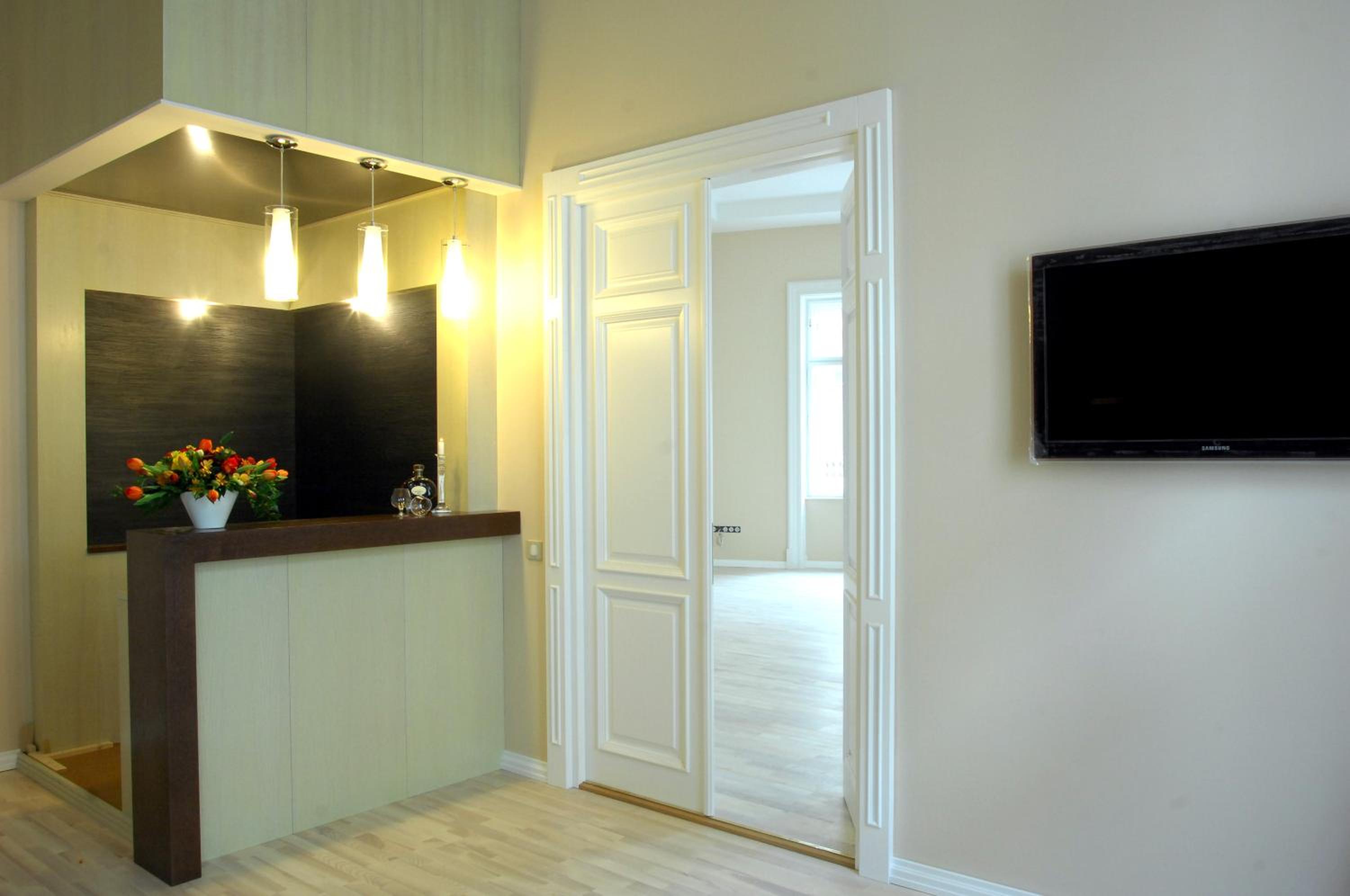 Deluxe Suite - Photo 15