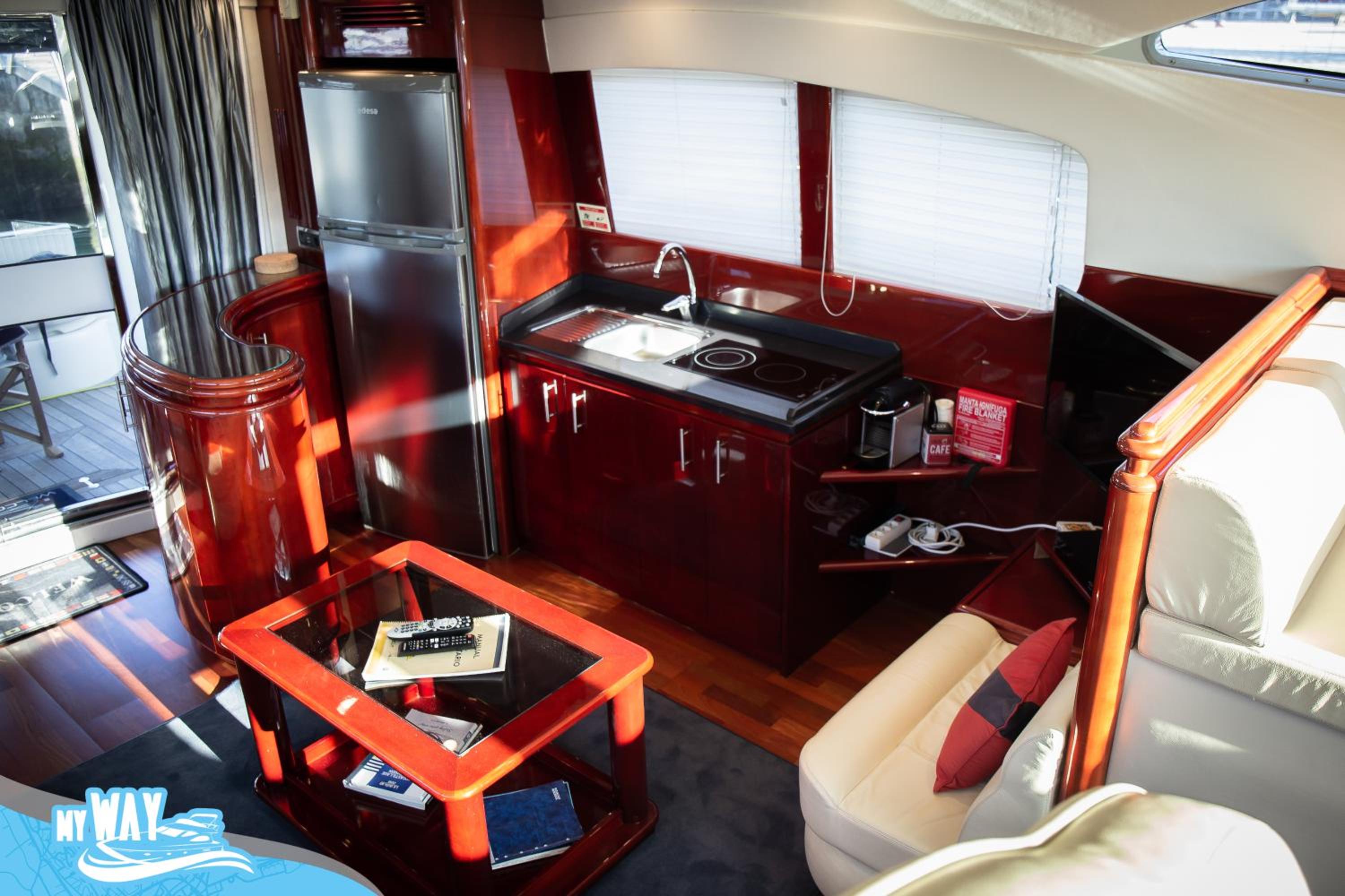 Mobile Home - Photo 4