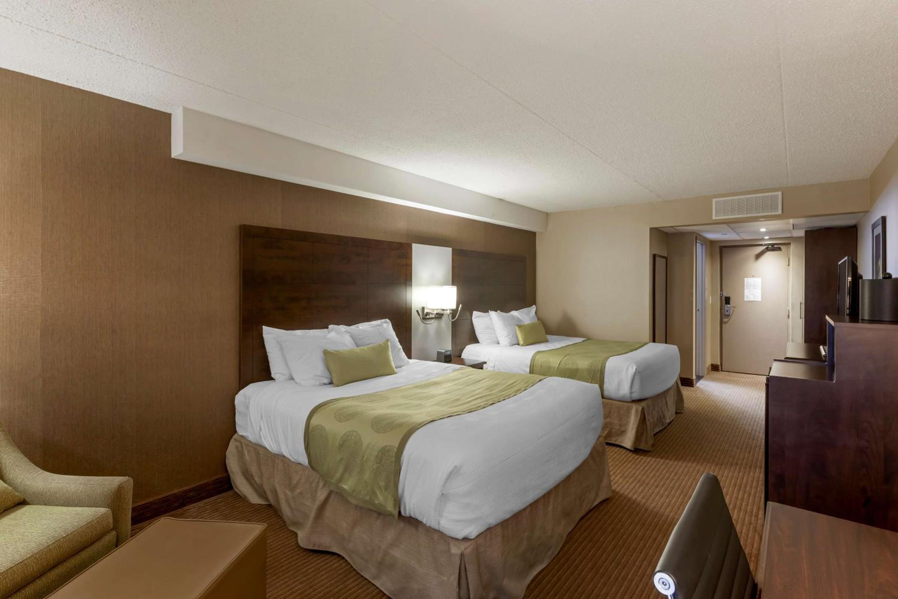 Queen Room with Two Queen Beds and Patio - Photo 1