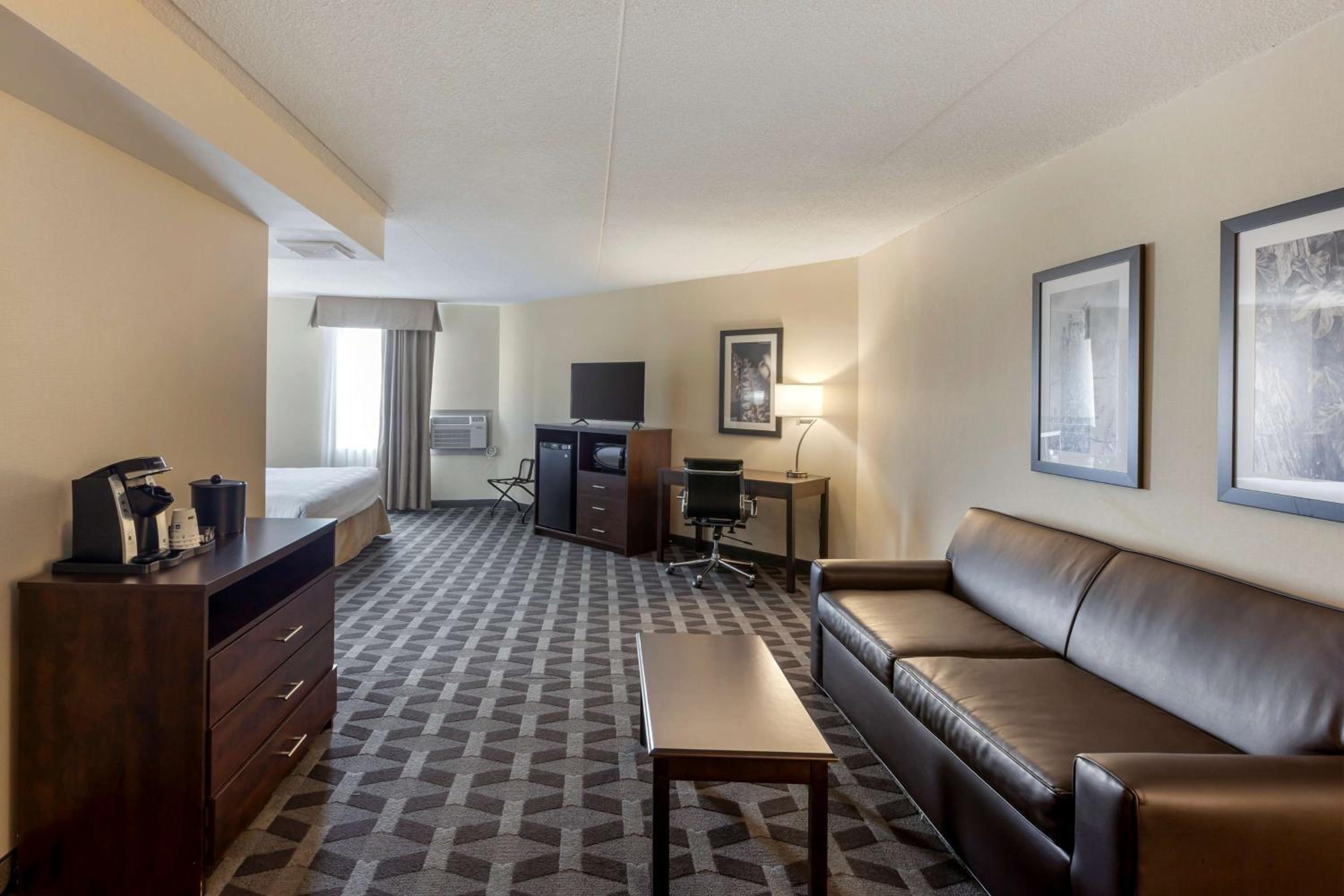King Suite with Sofa Bed - Photo 2