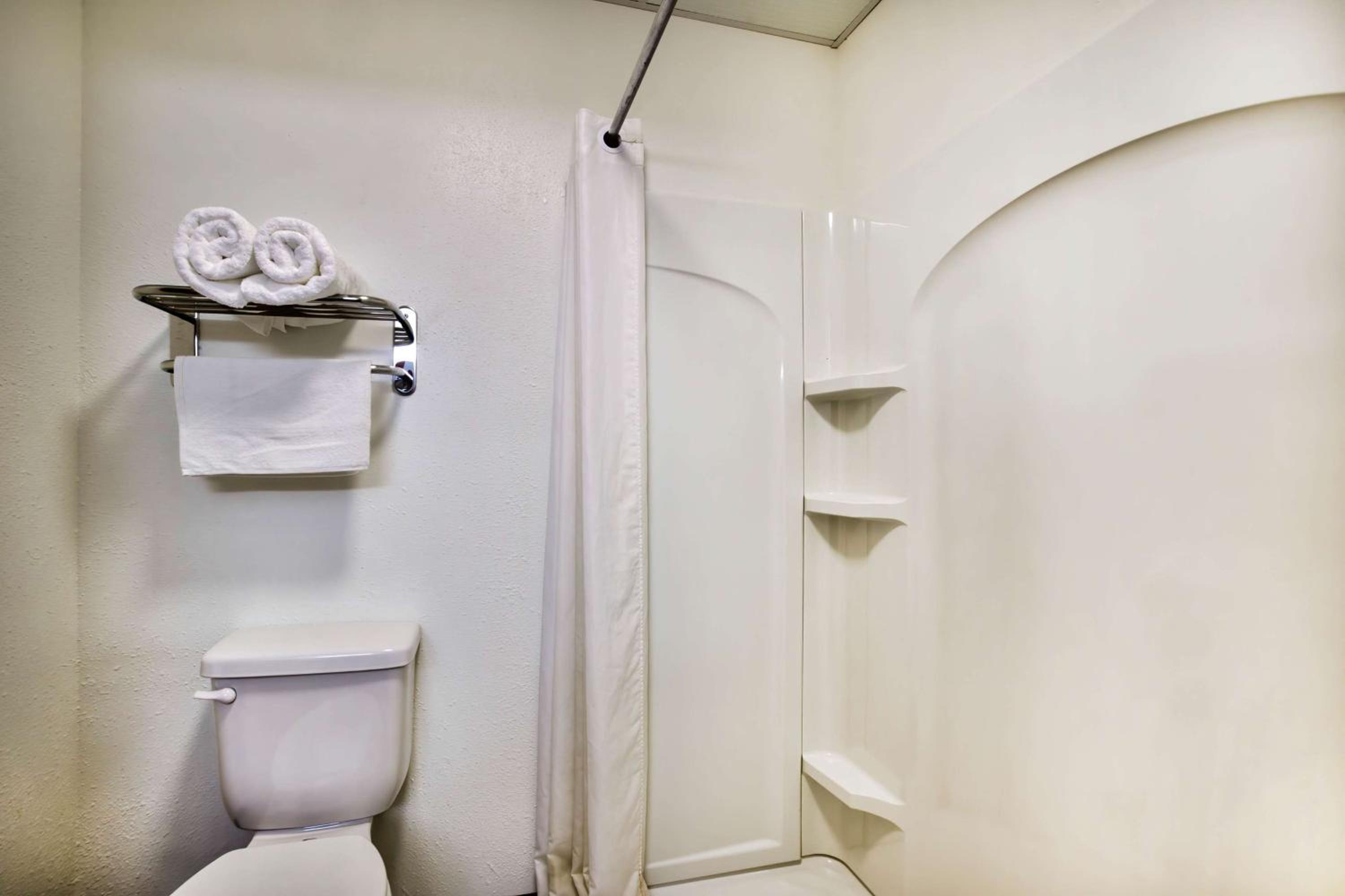 Deluxe Quadruple Room - Non-Smoking photo 2