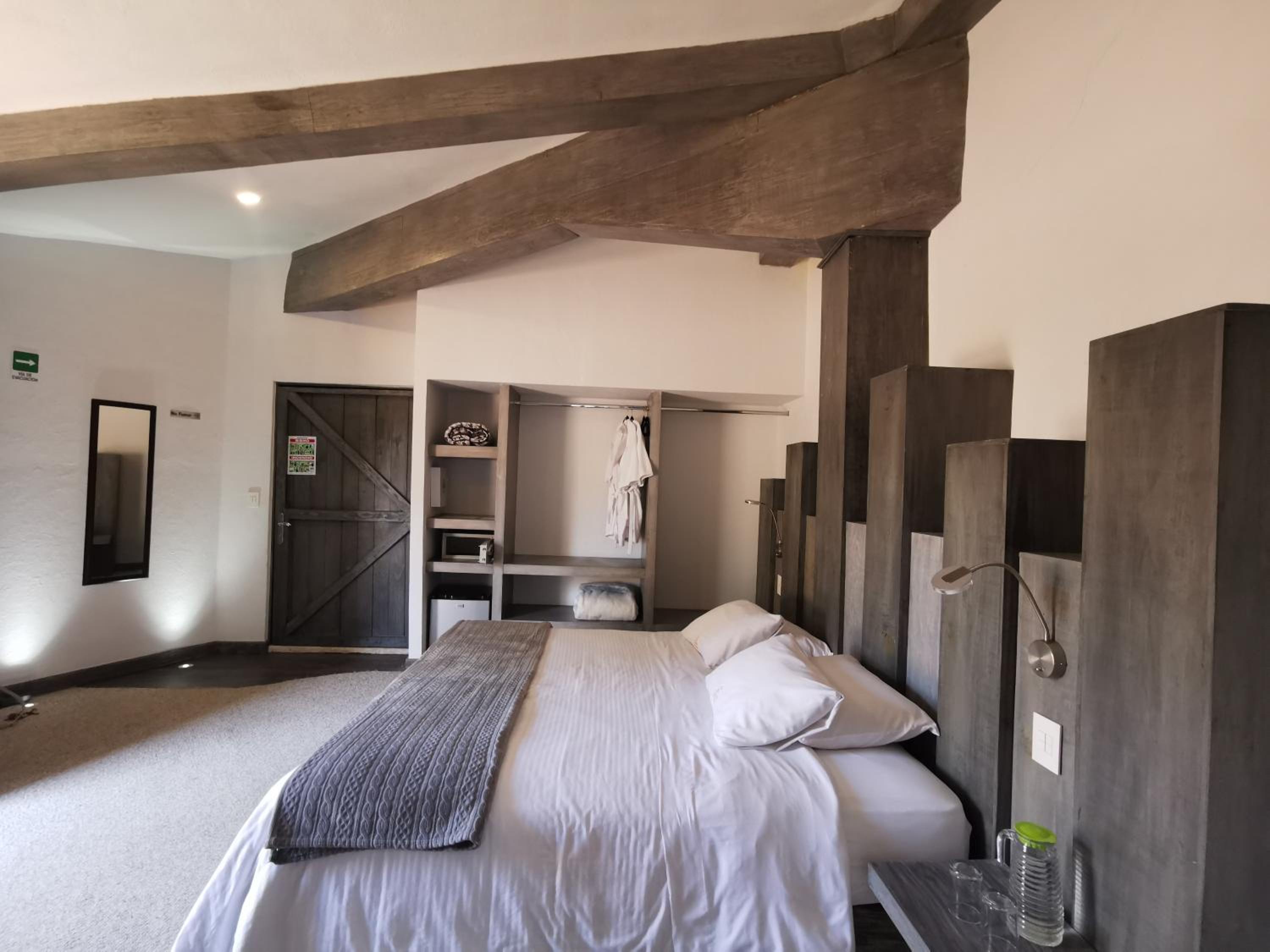 Double Room - Photo 3