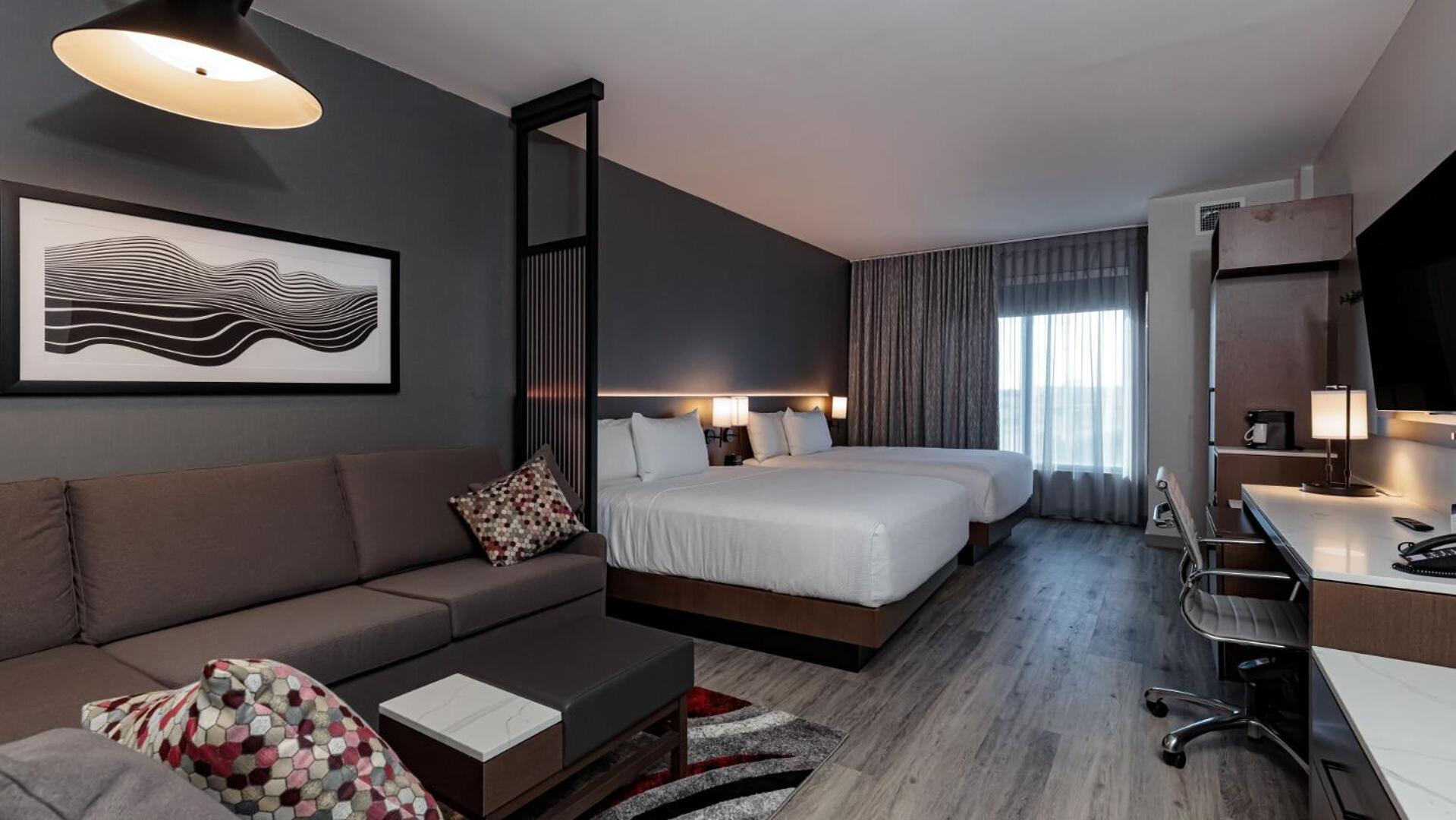 Queen Room with Two Queen Beds, Tub and Sofa Bed - Disability Access - Photo 3