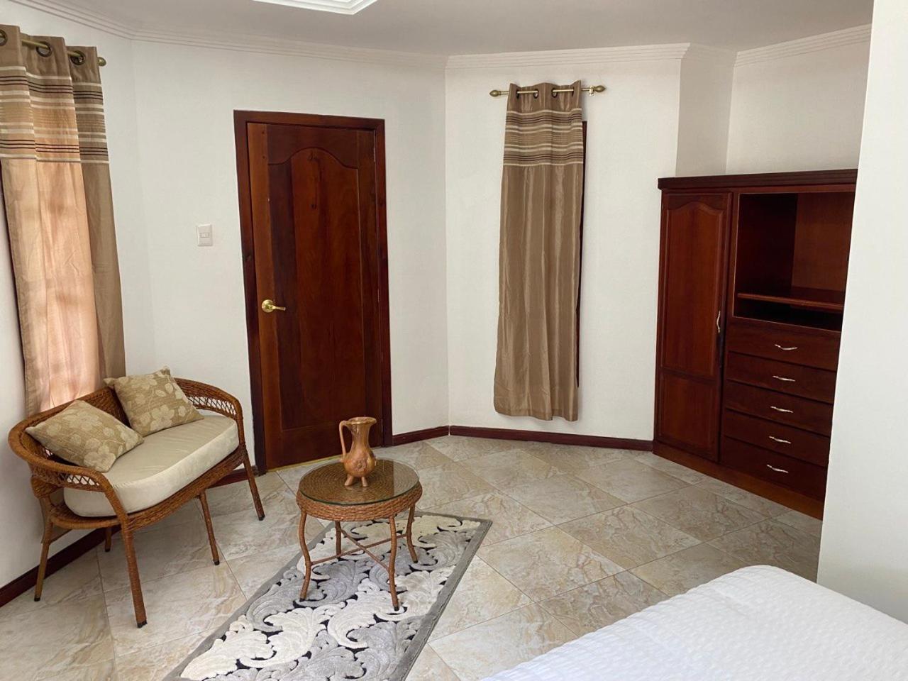 Double Room with Private Bathroom photo 1