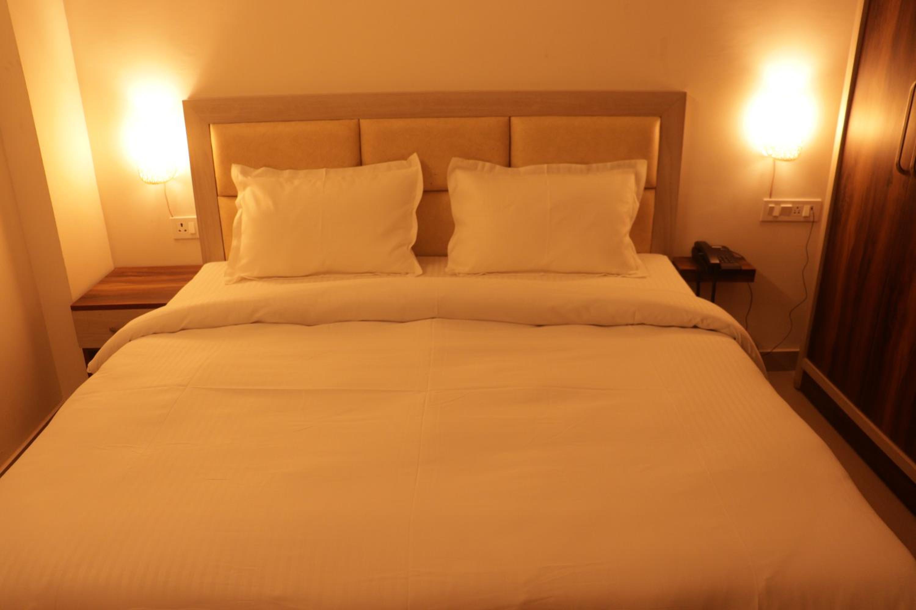Deluxe Room - Photo 1