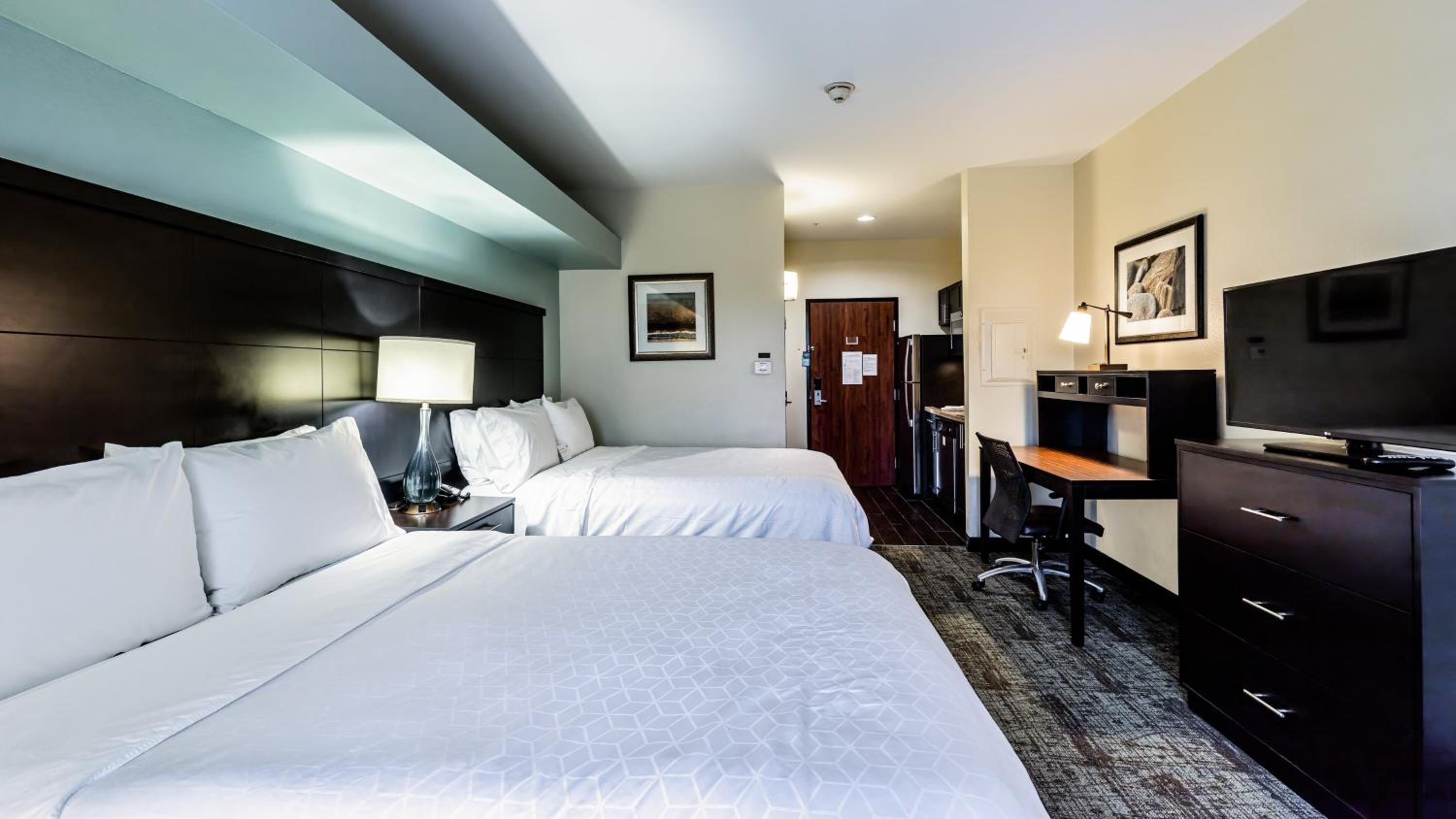 Studio Suite with Two Queen Beds photo 1
