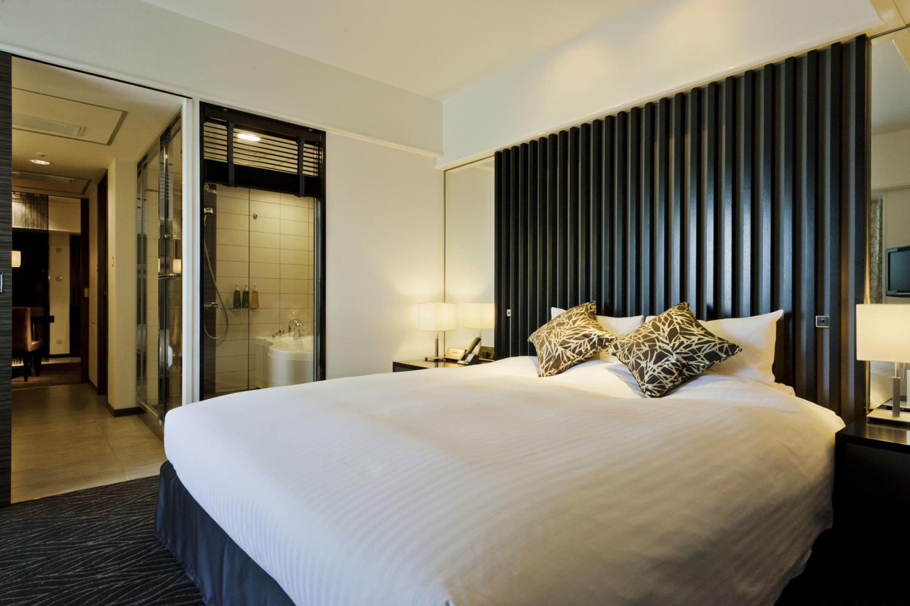 Luxury Corner Double Room - Non-Smoking - Photo 10
