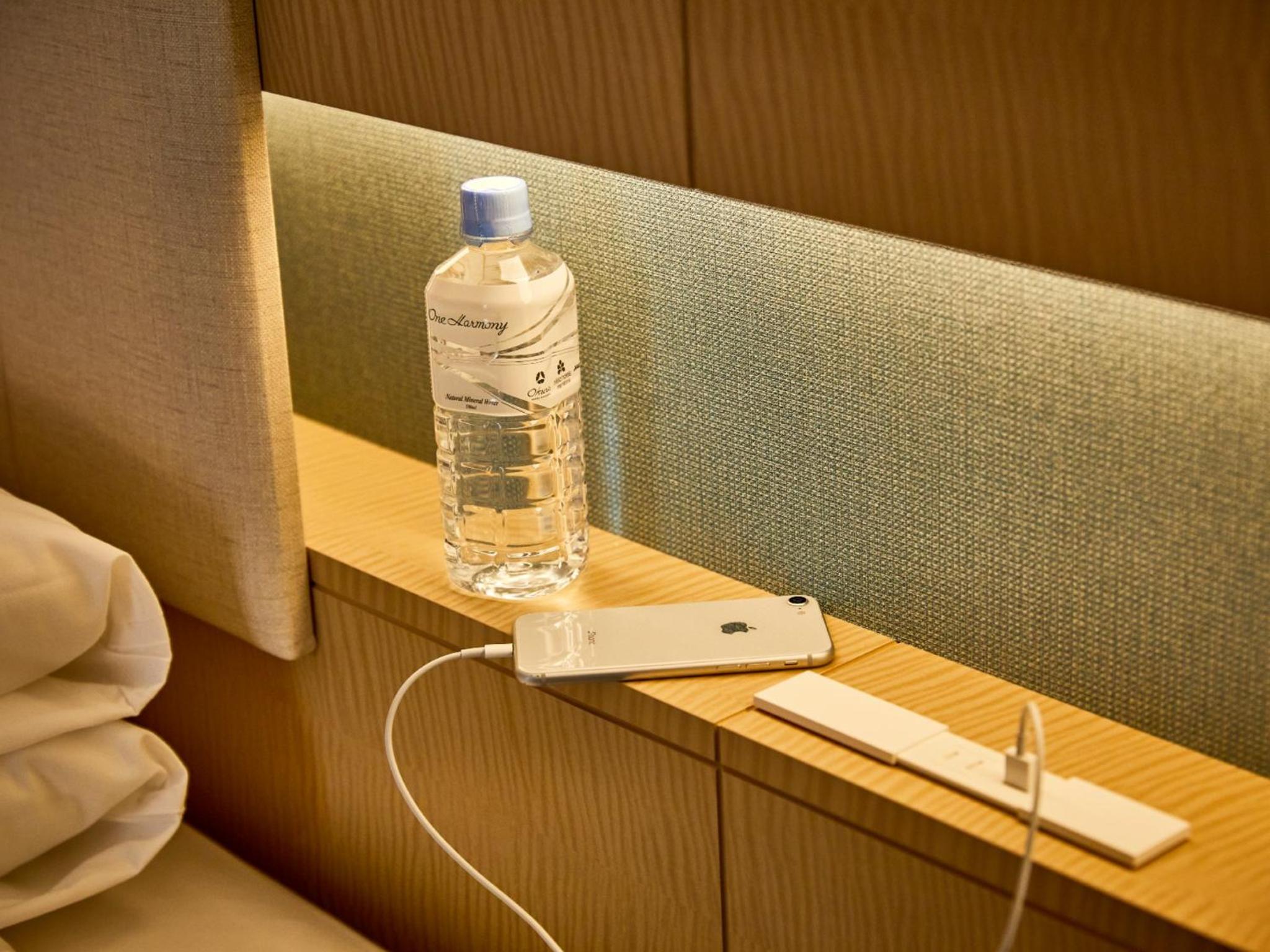 <7-10 Floor> Rainbow Deluxe Twin Room with Bay View - Non Smoking  photo 3