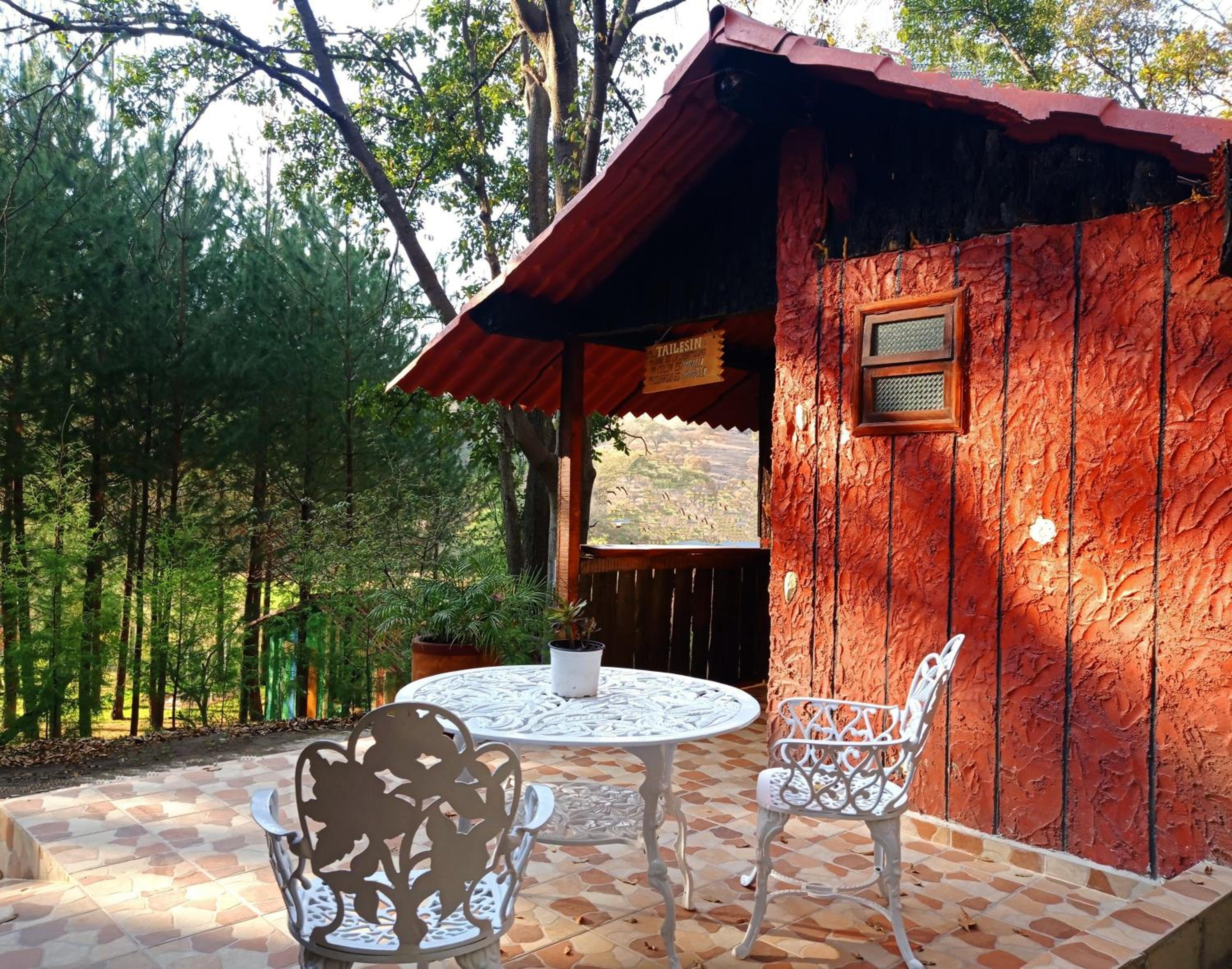 Double Room with Private Bathroom - Photo 4