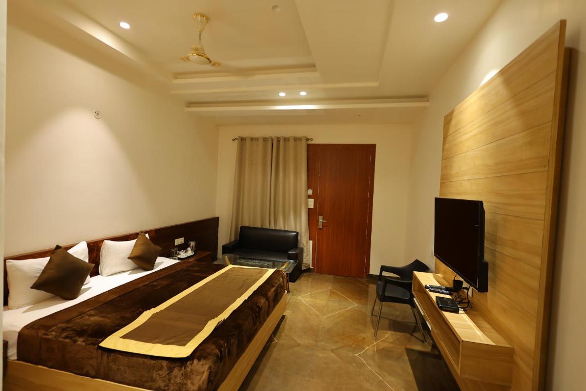 Standard Double Room - Photo 3