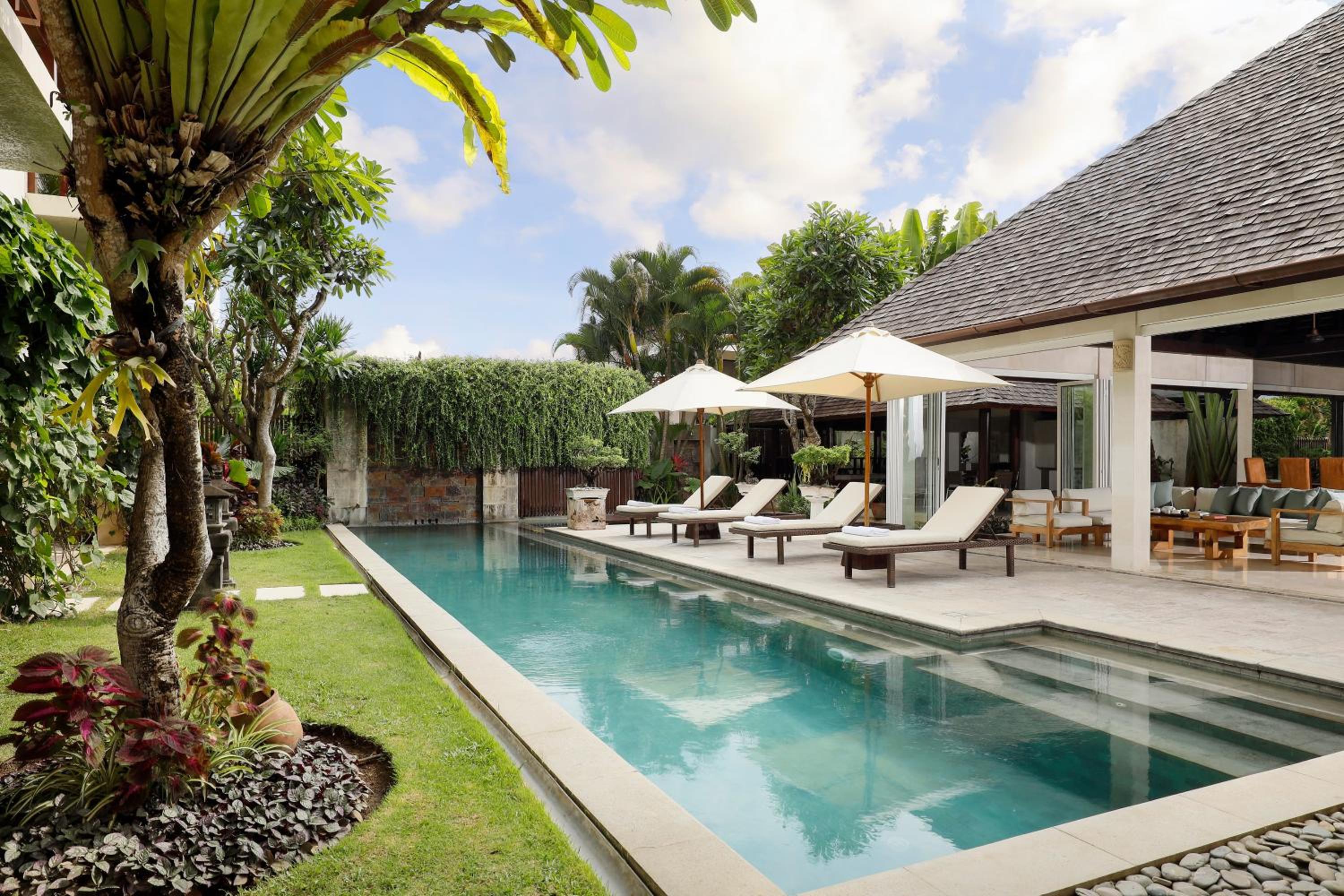 Villa with Private Pool - Photo 16