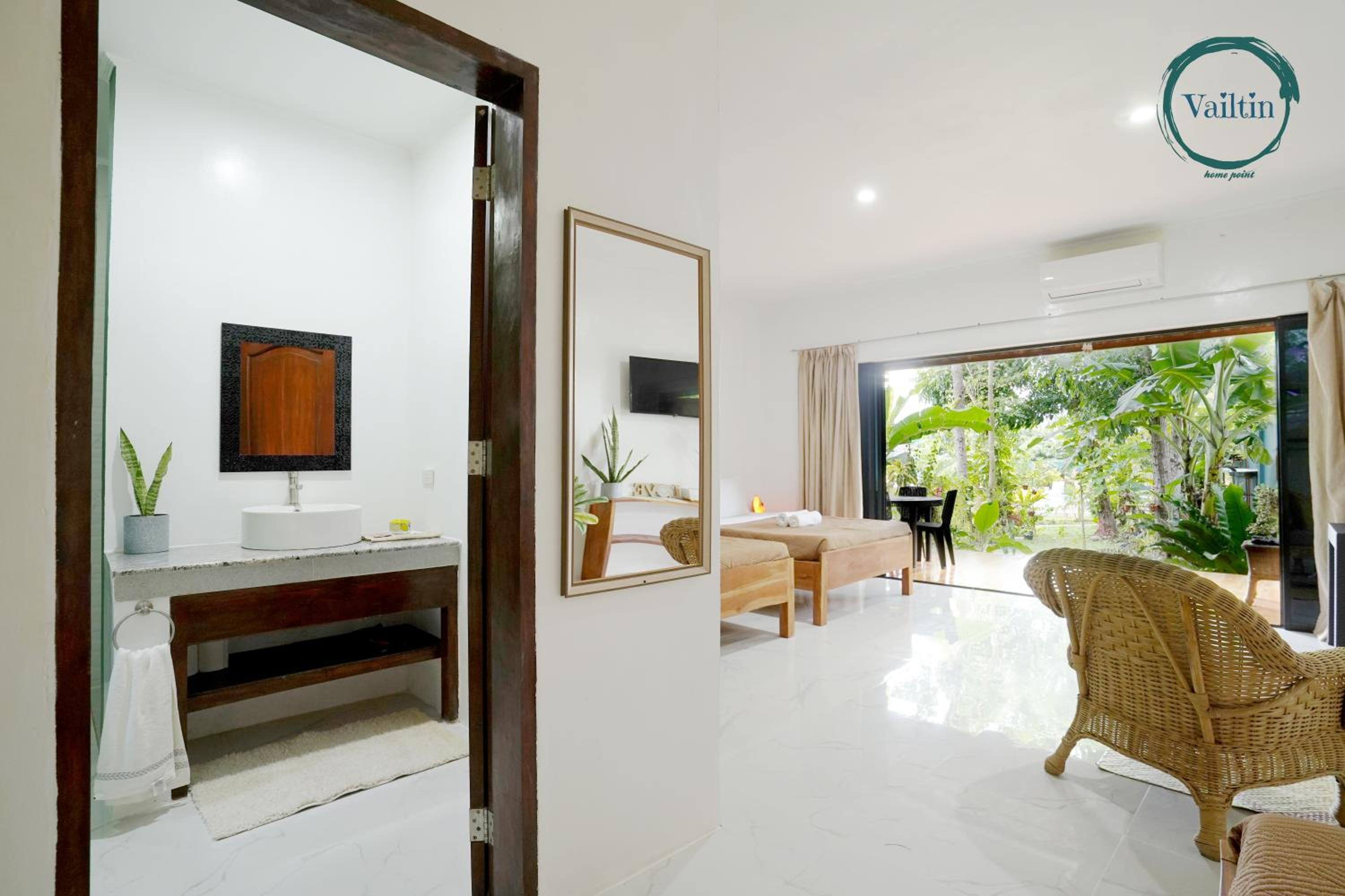 Family Room with Terrace - Photo 3