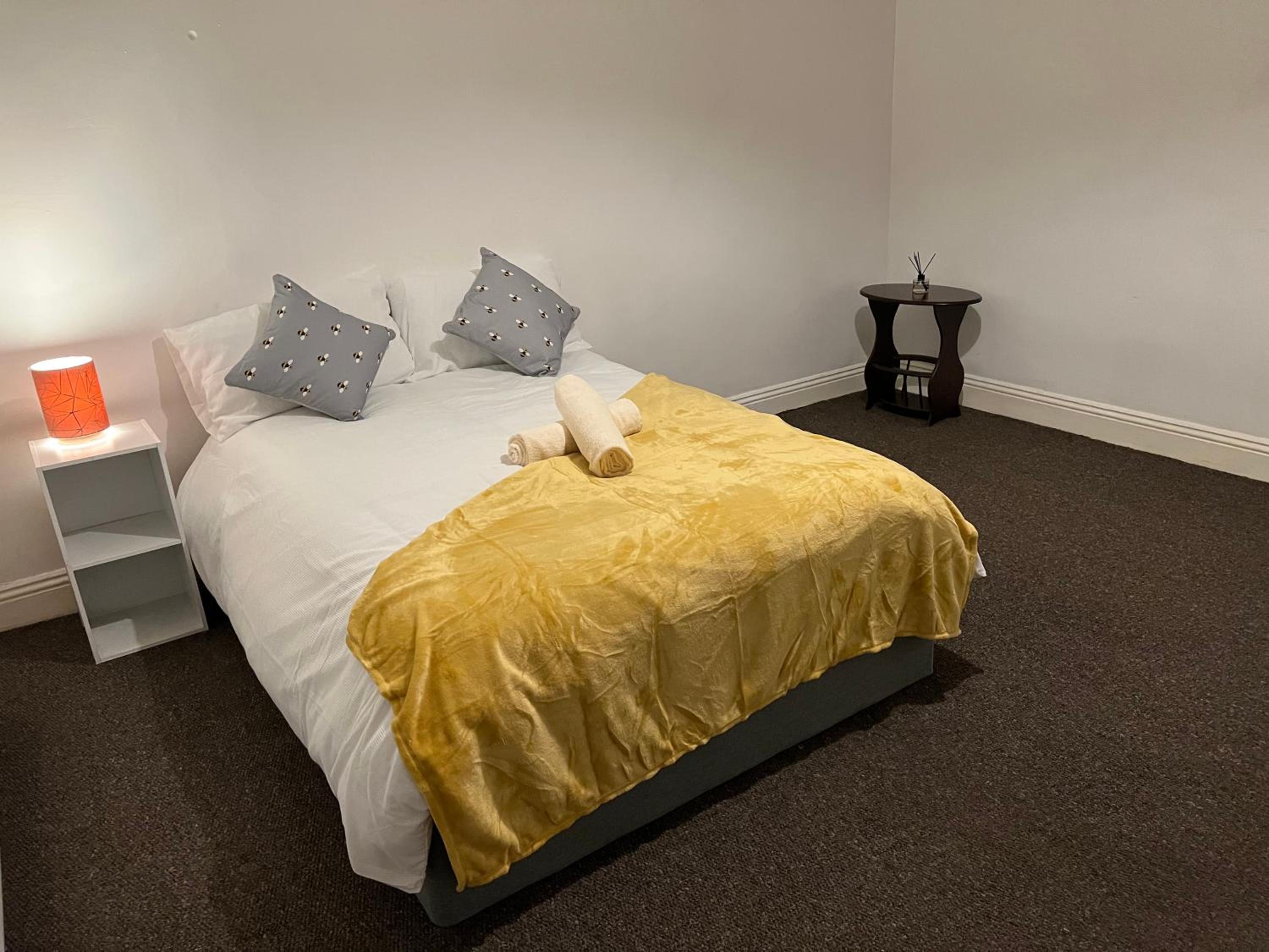 Two-Bedroom House - Photo 14