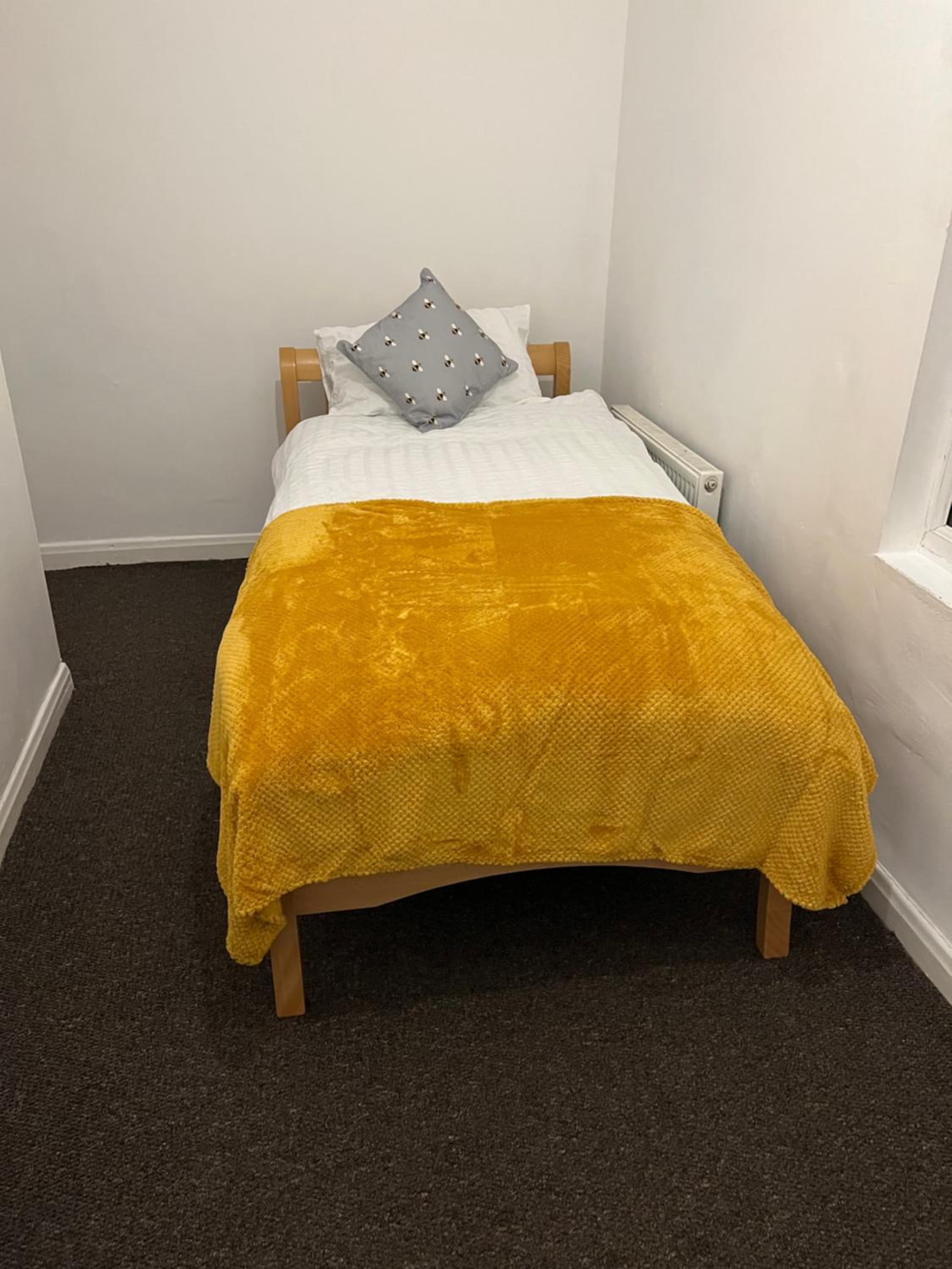 Two-Bedroom House - Photo 15