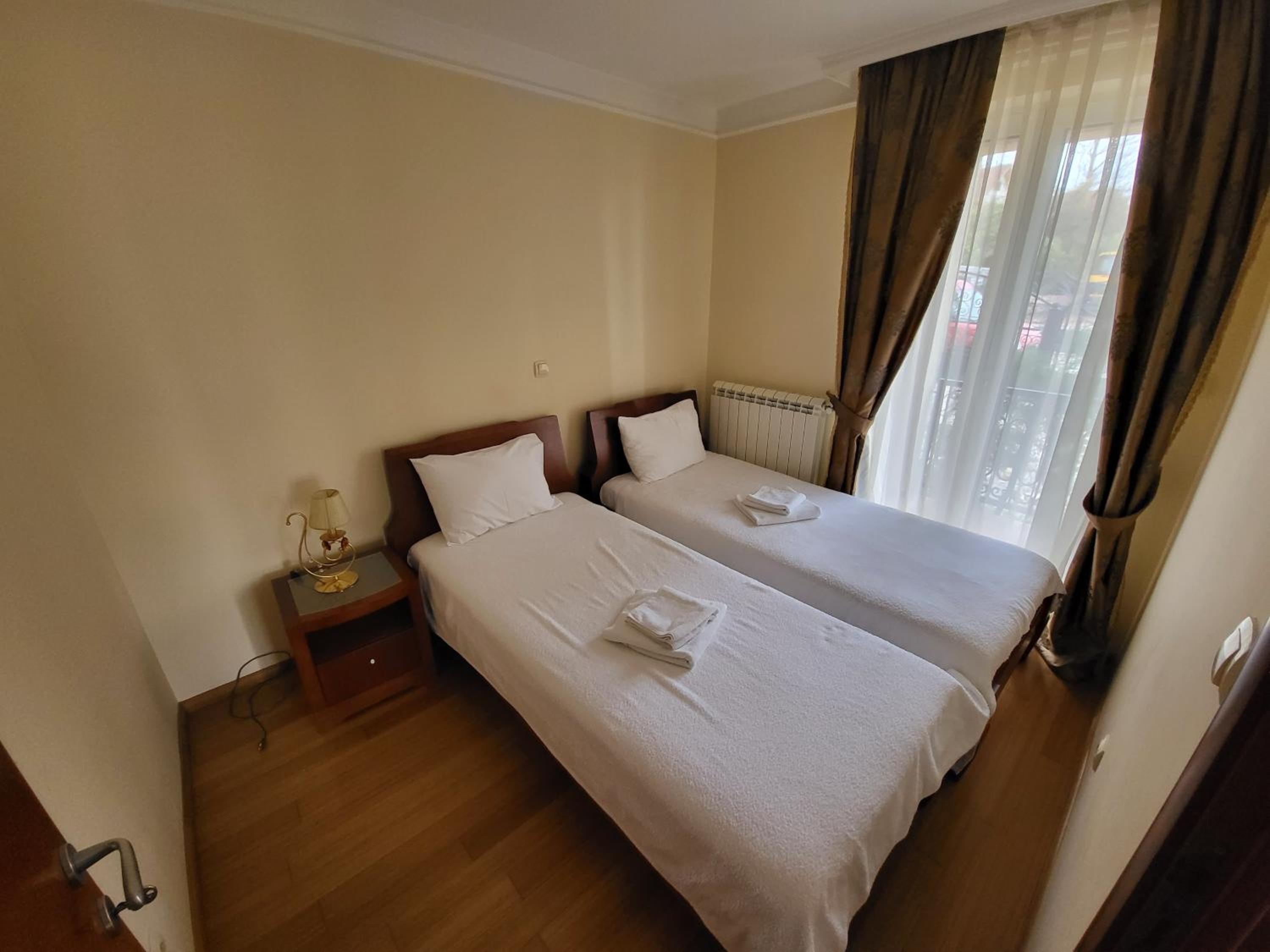 Deluxe Suite photo 2
