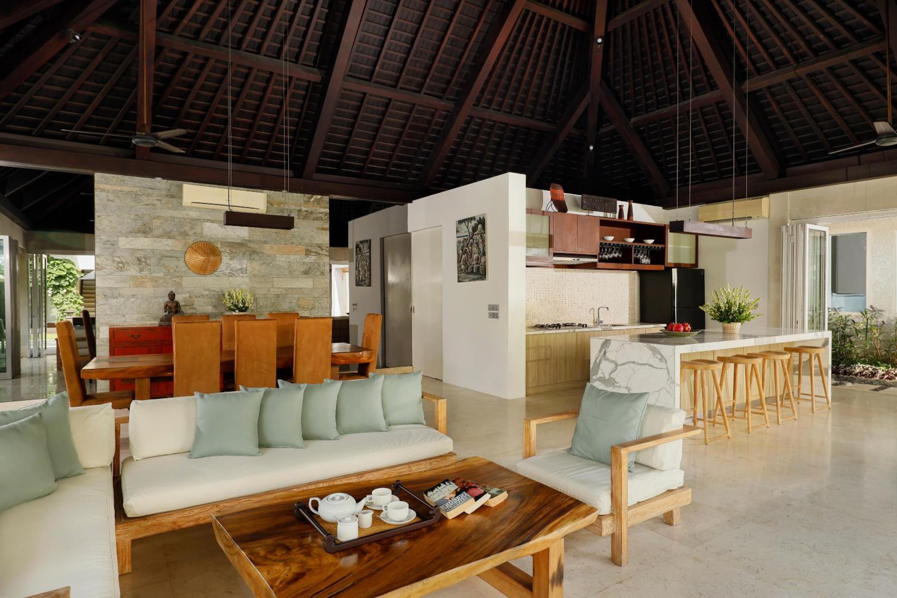 Villa with Private Pool - Photo 20