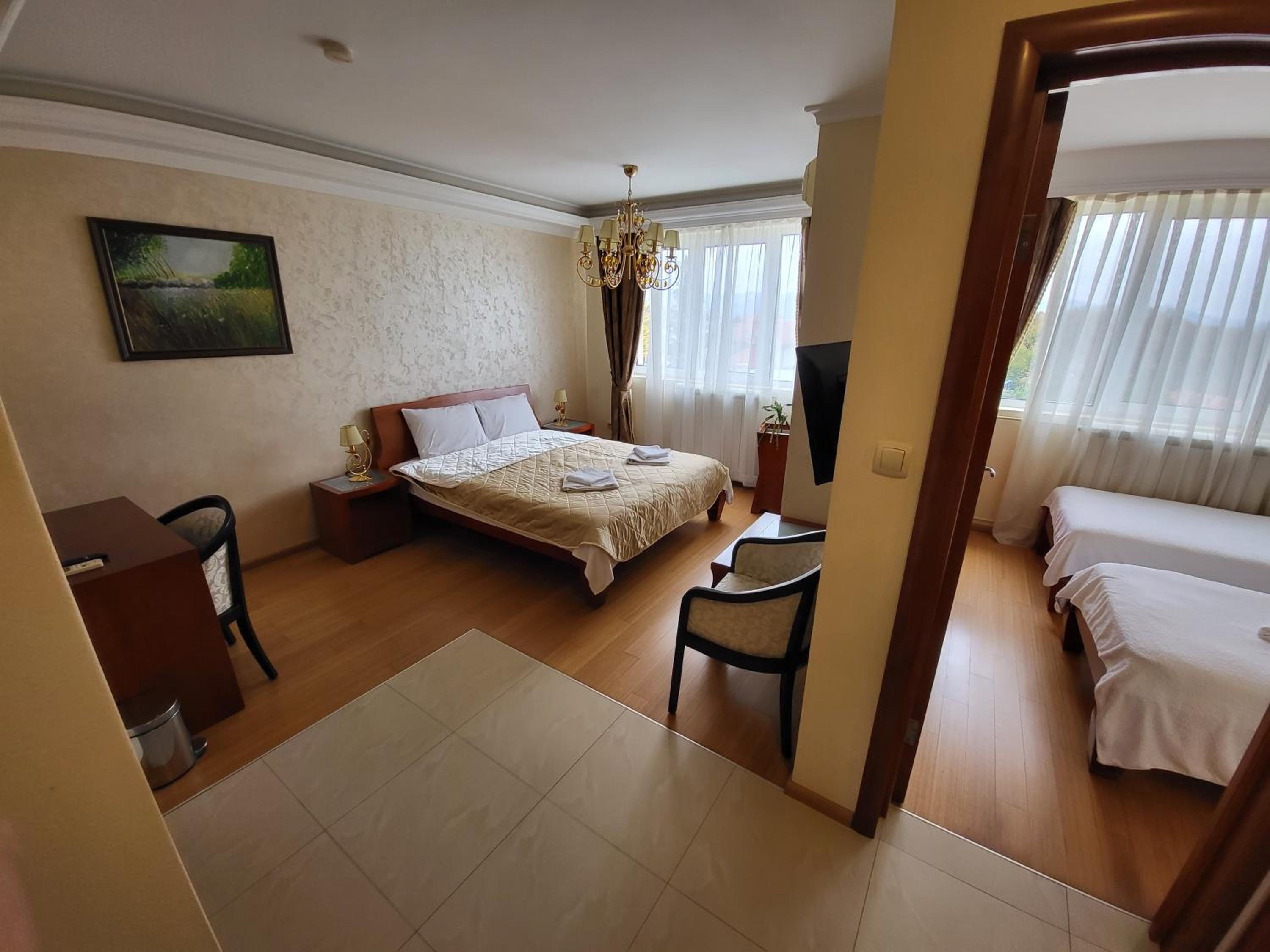Deluxe Suite photo 1