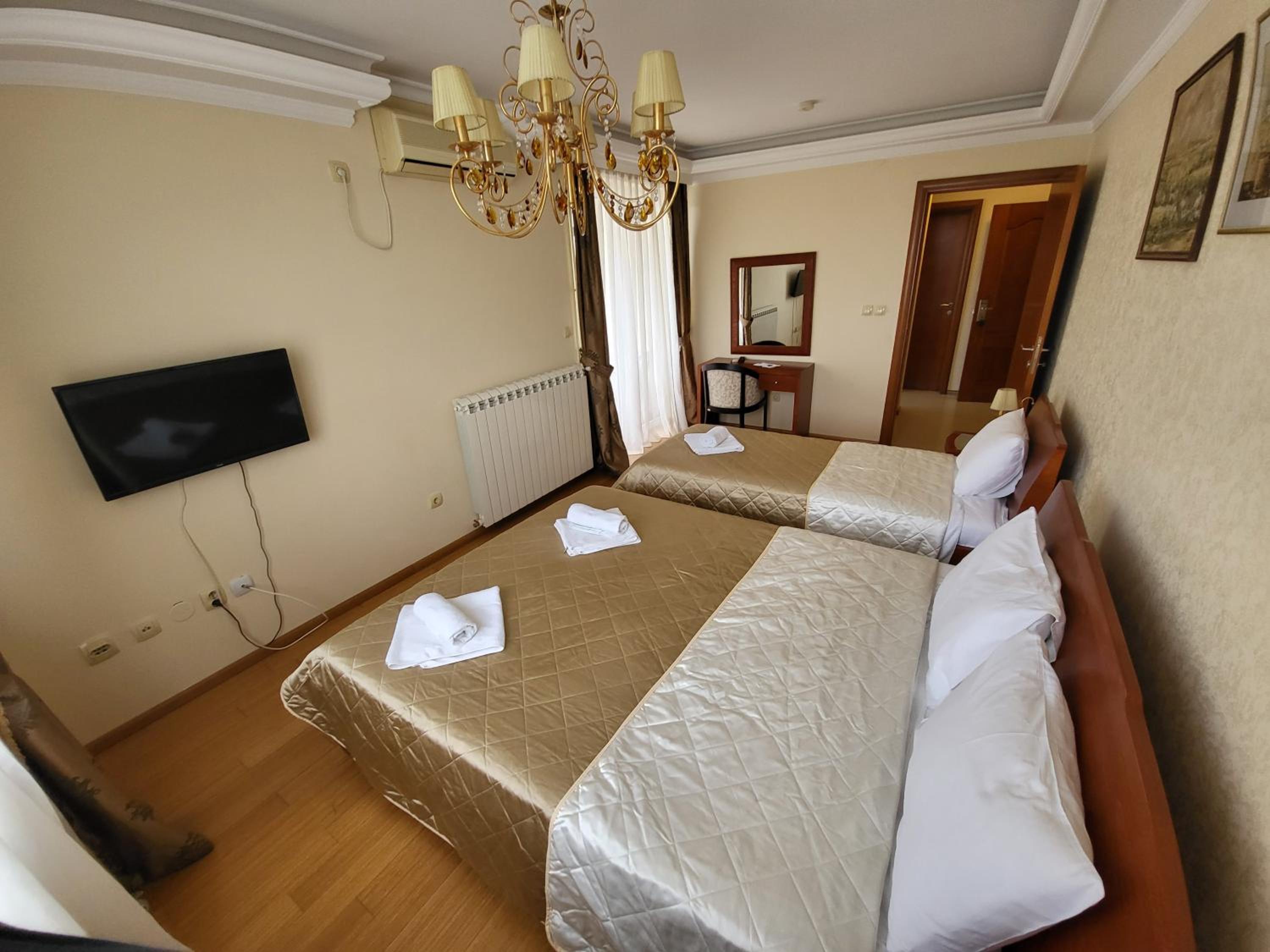 Deluxe Suite photo 1