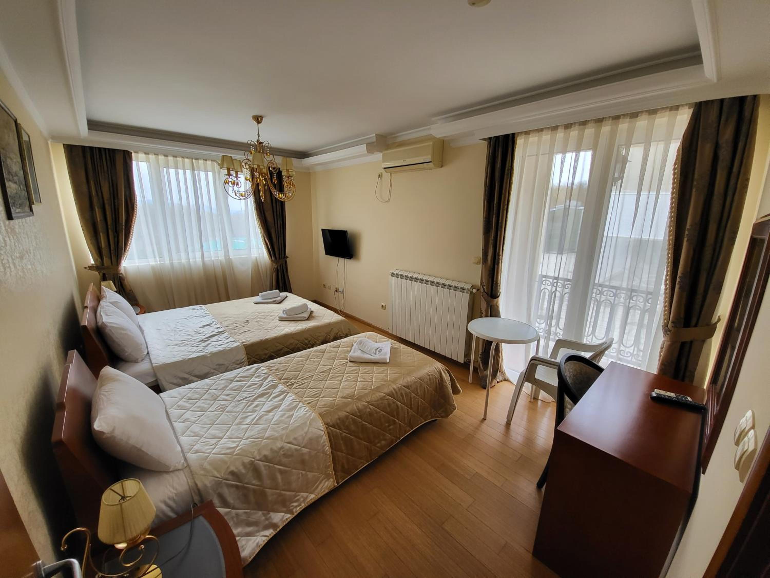 Deluxe Suite photo 3