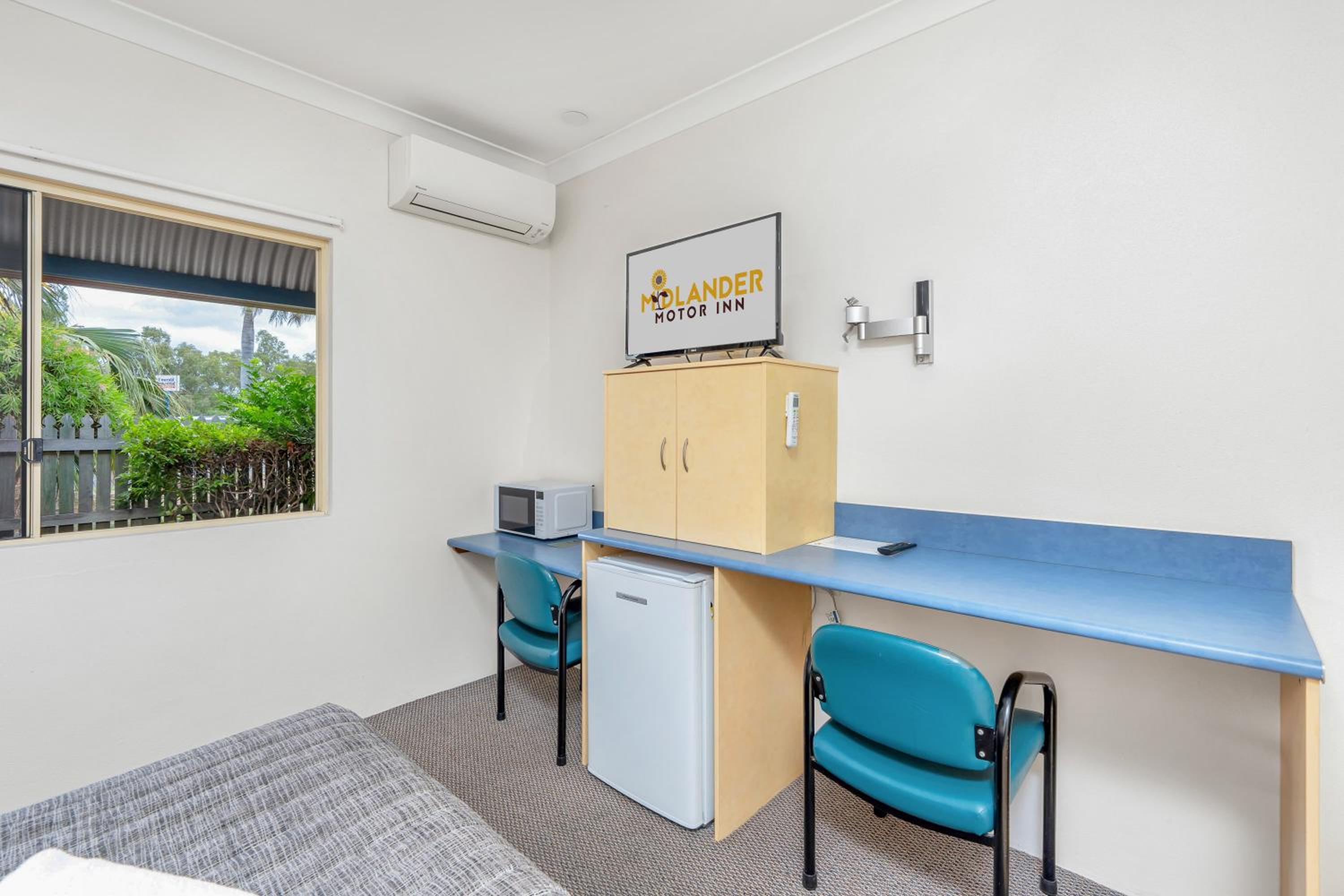 Queen Room - Disability Access photo 2