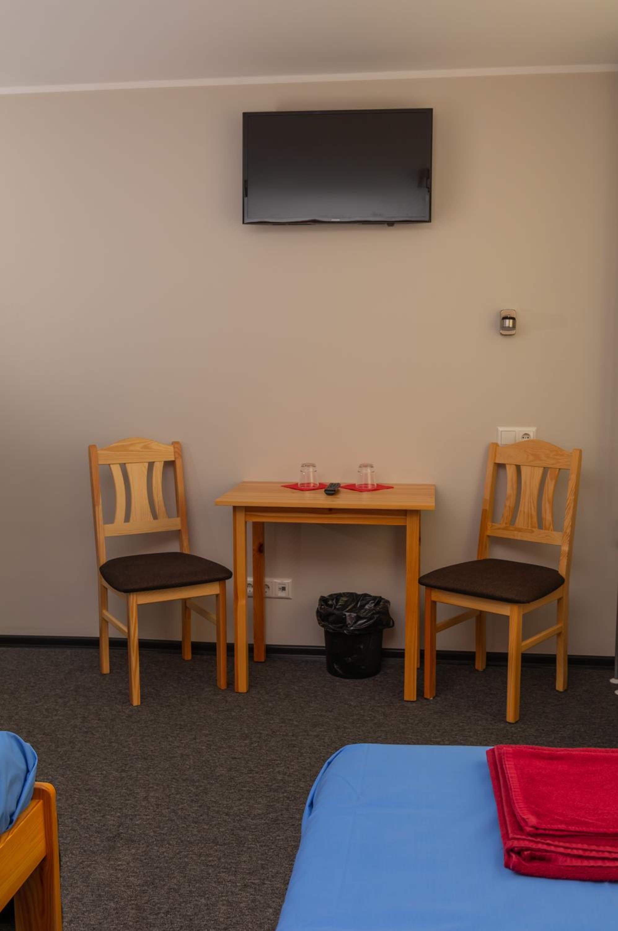 Standard Twin Room - Photo 1