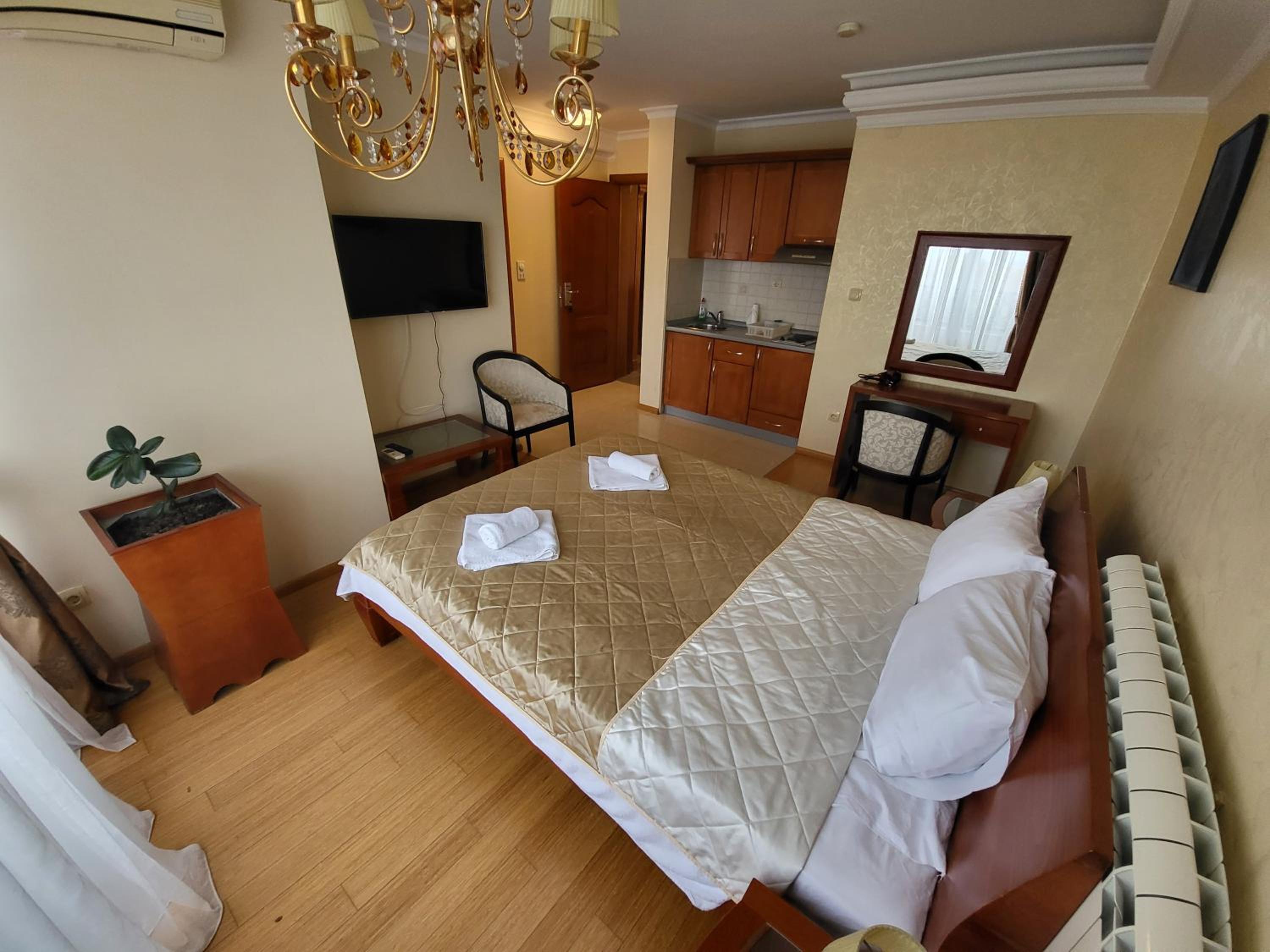 Deluxe Suite photo 2