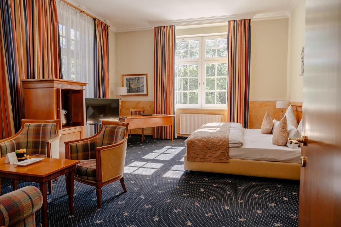 Deluxe Suite - Photo 1