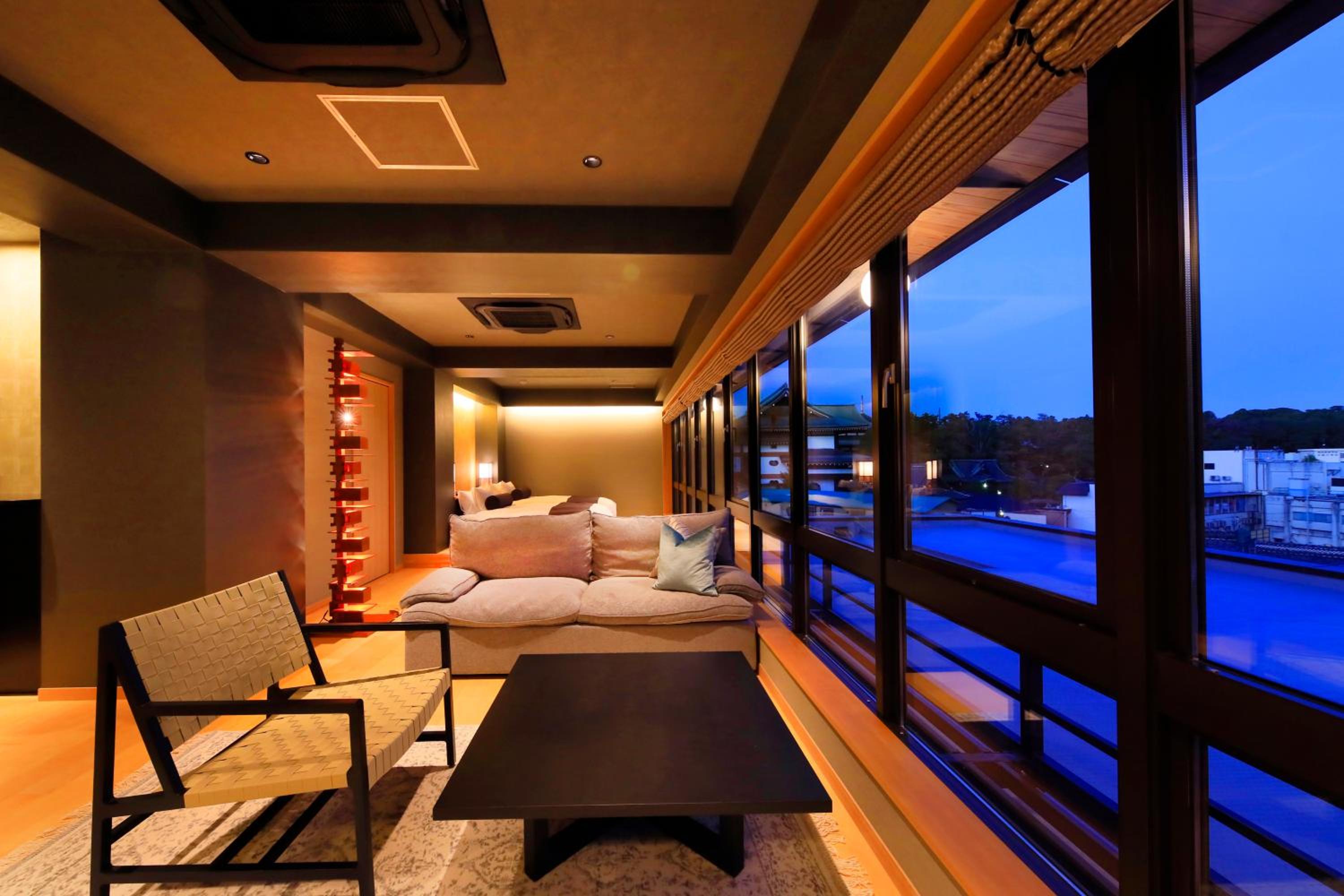 Deluxe Suite - Photo 1