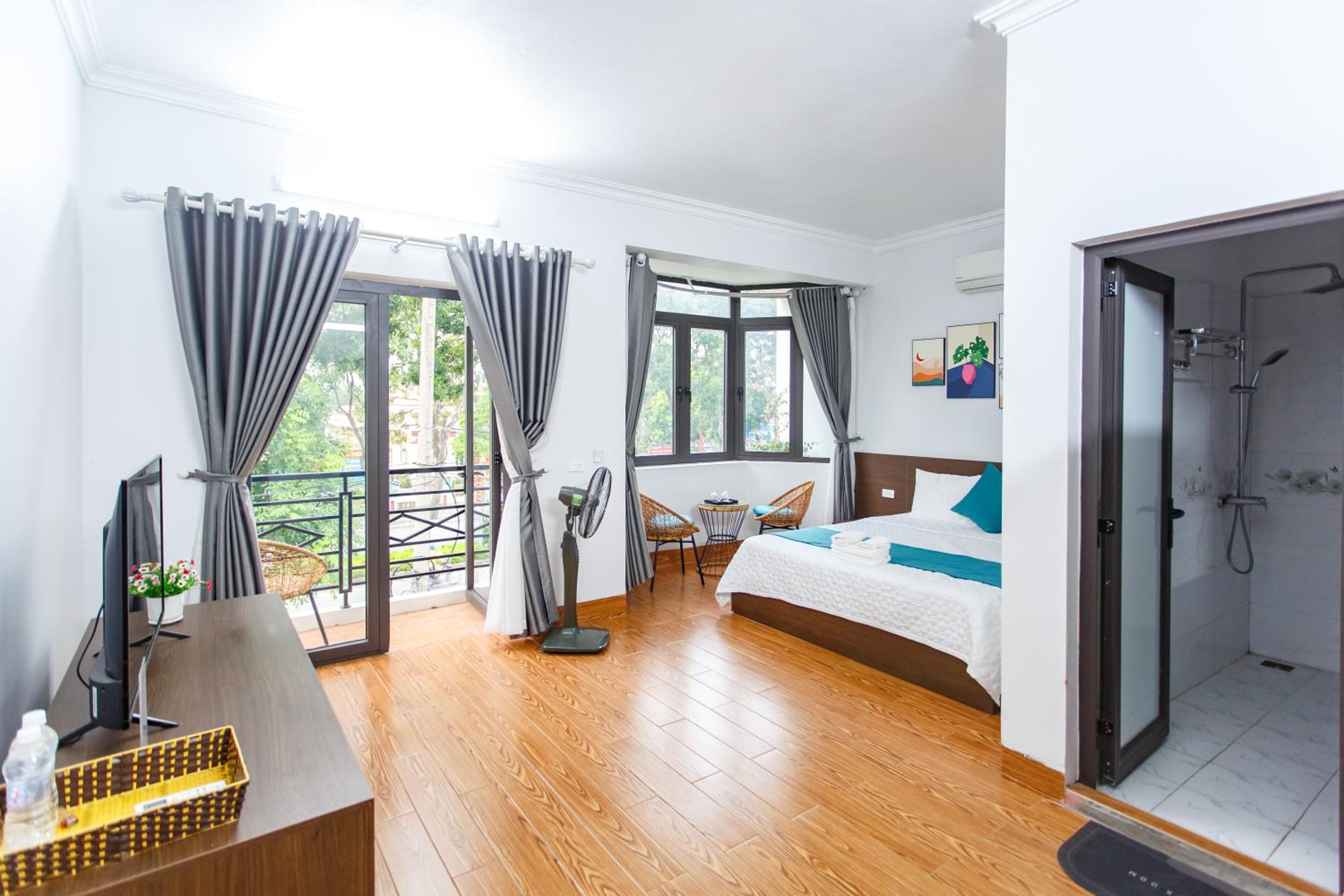 King Room with Balcony