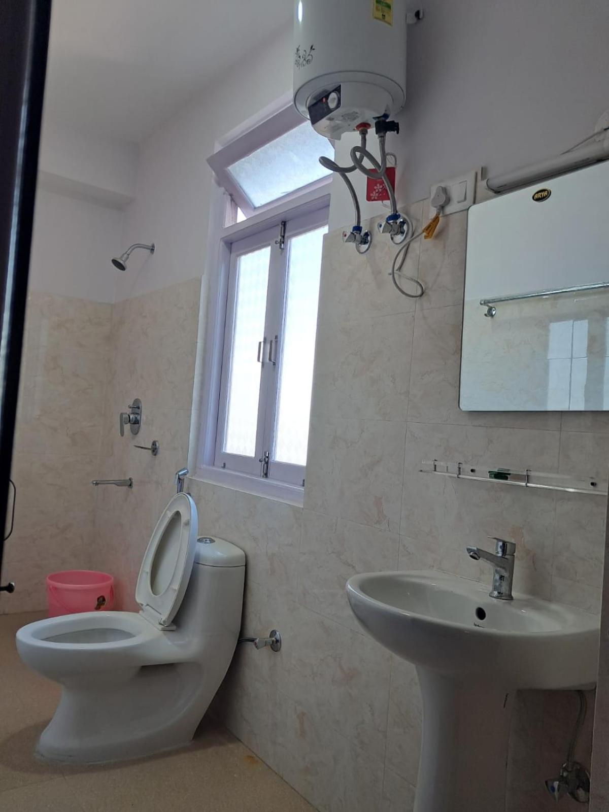 Queen Room with Balcony photo 2