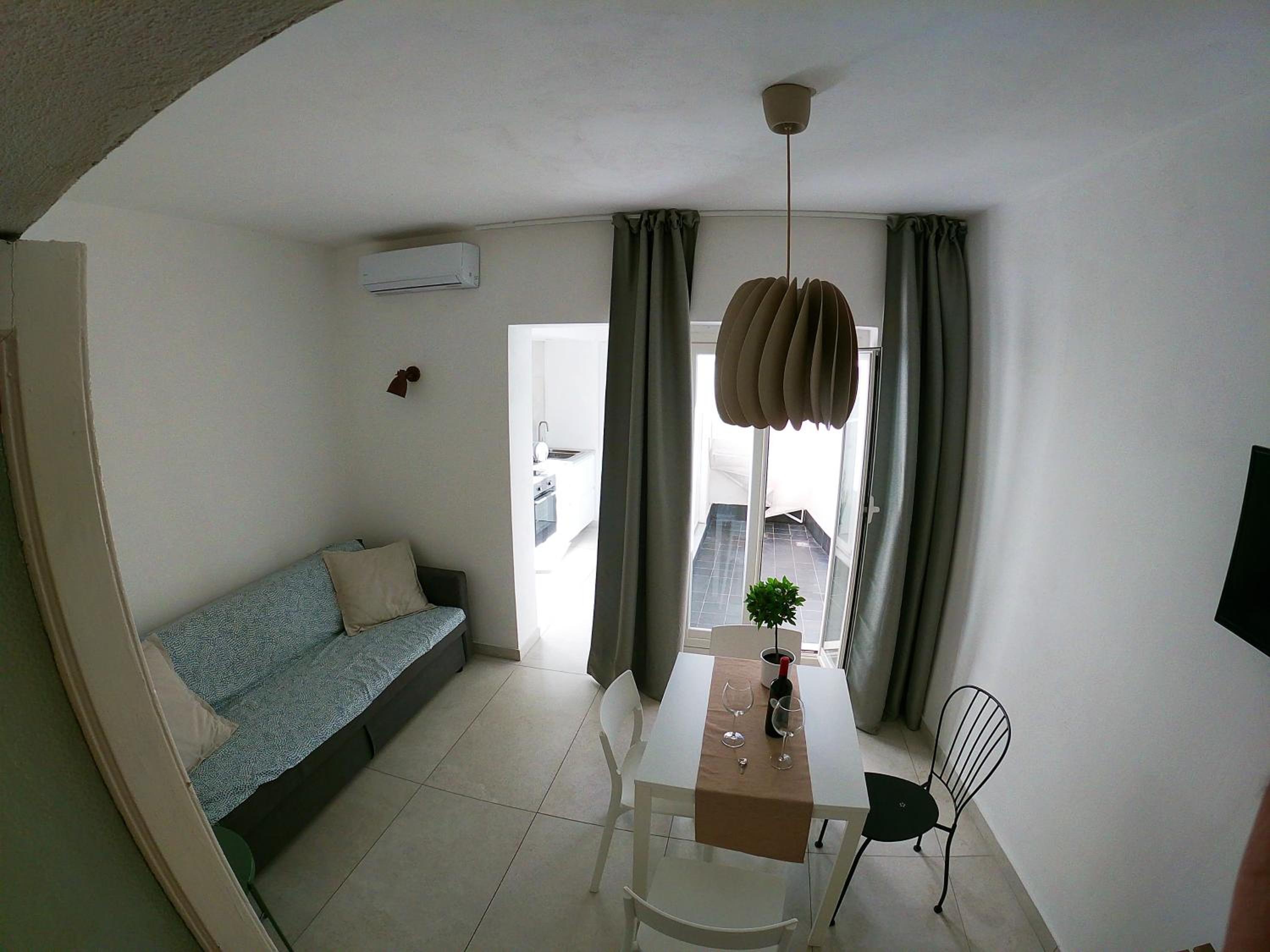 One-Bedroom House photo 2