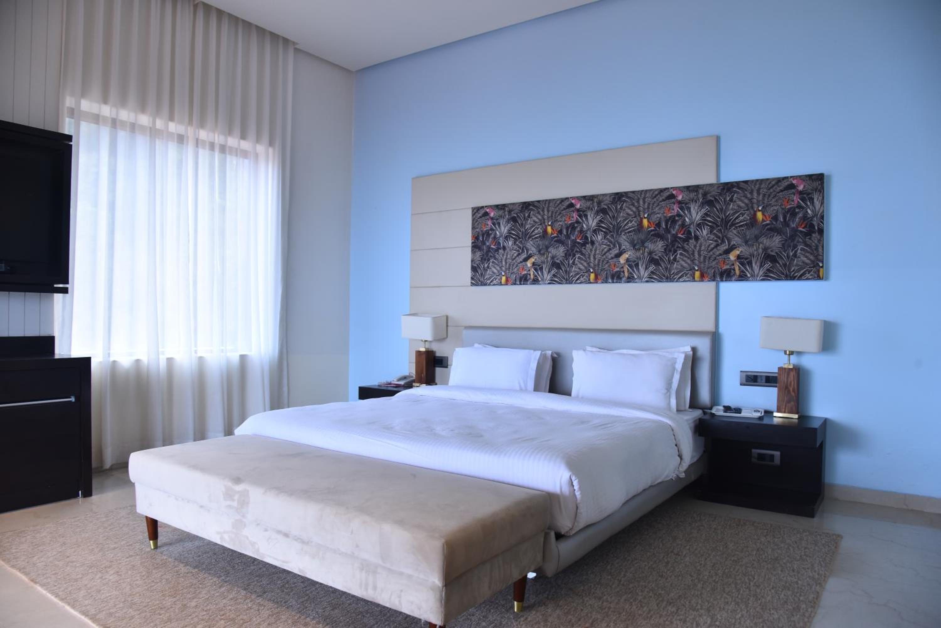 Junior Suite with Balcony photo 2