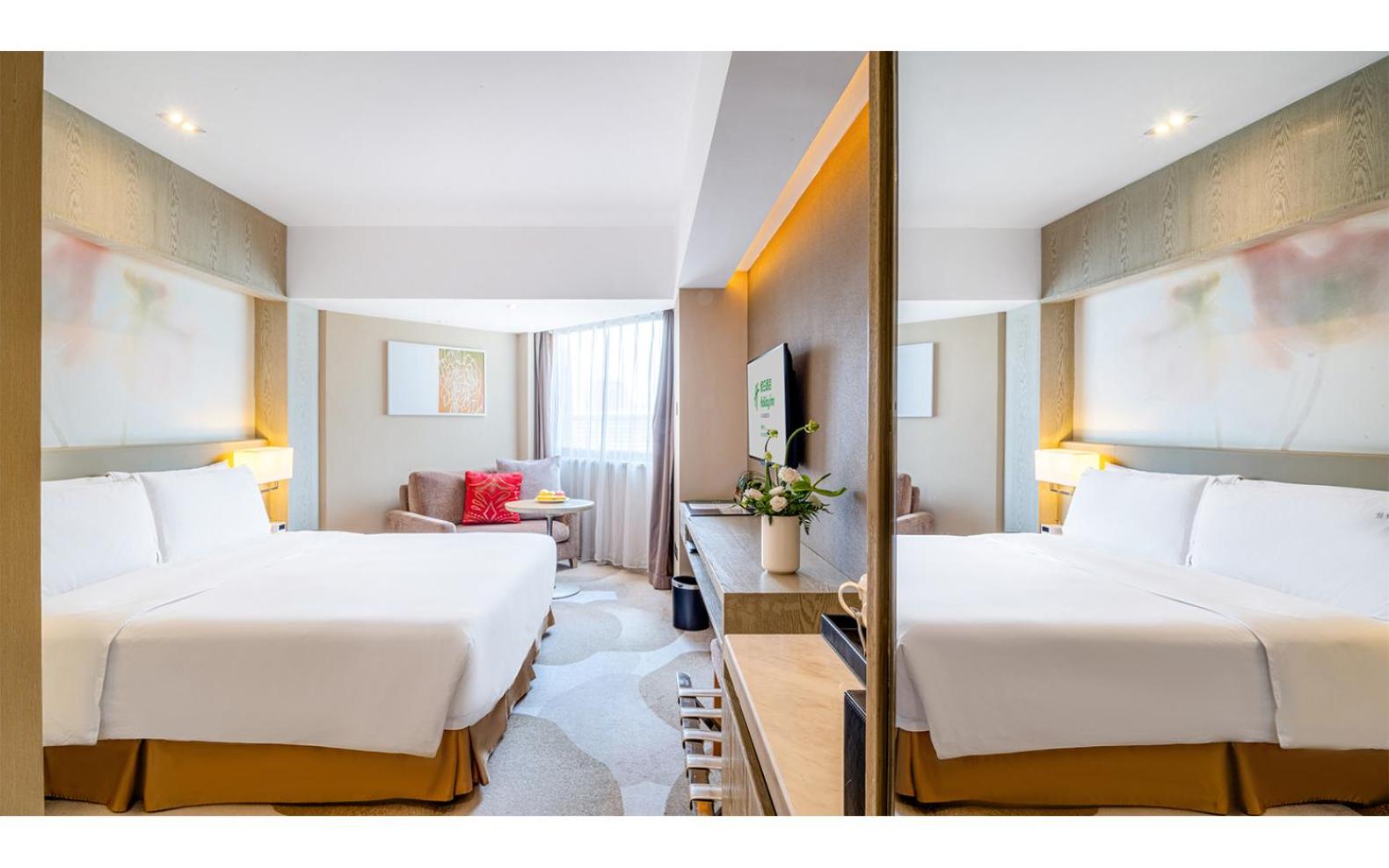 Standard King Room - Photo 7