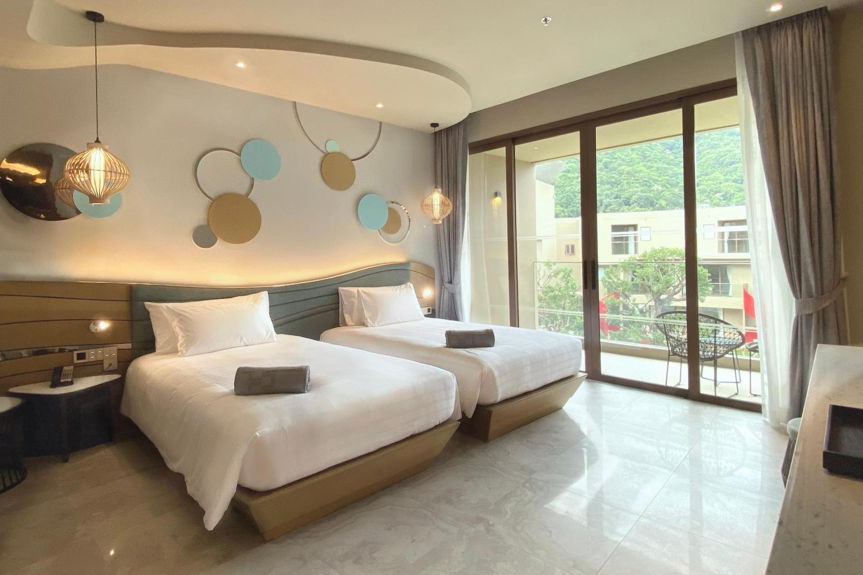 Junior Suite Pool Access Upper Floor  Twin - Photo 1