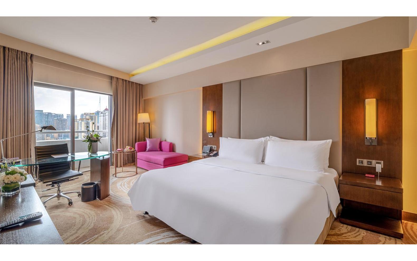 Standard King Room photo 1