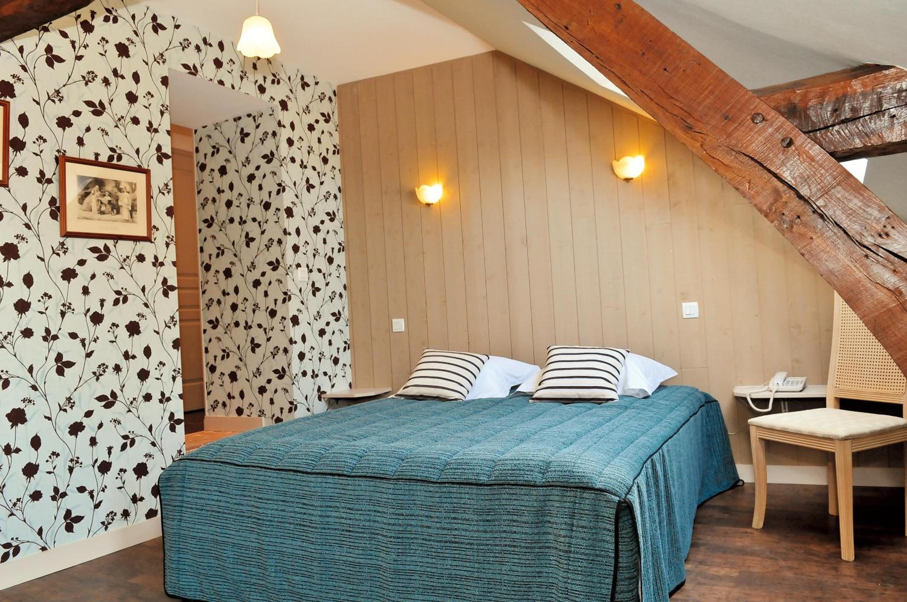 Deluxe Double Room photo 2