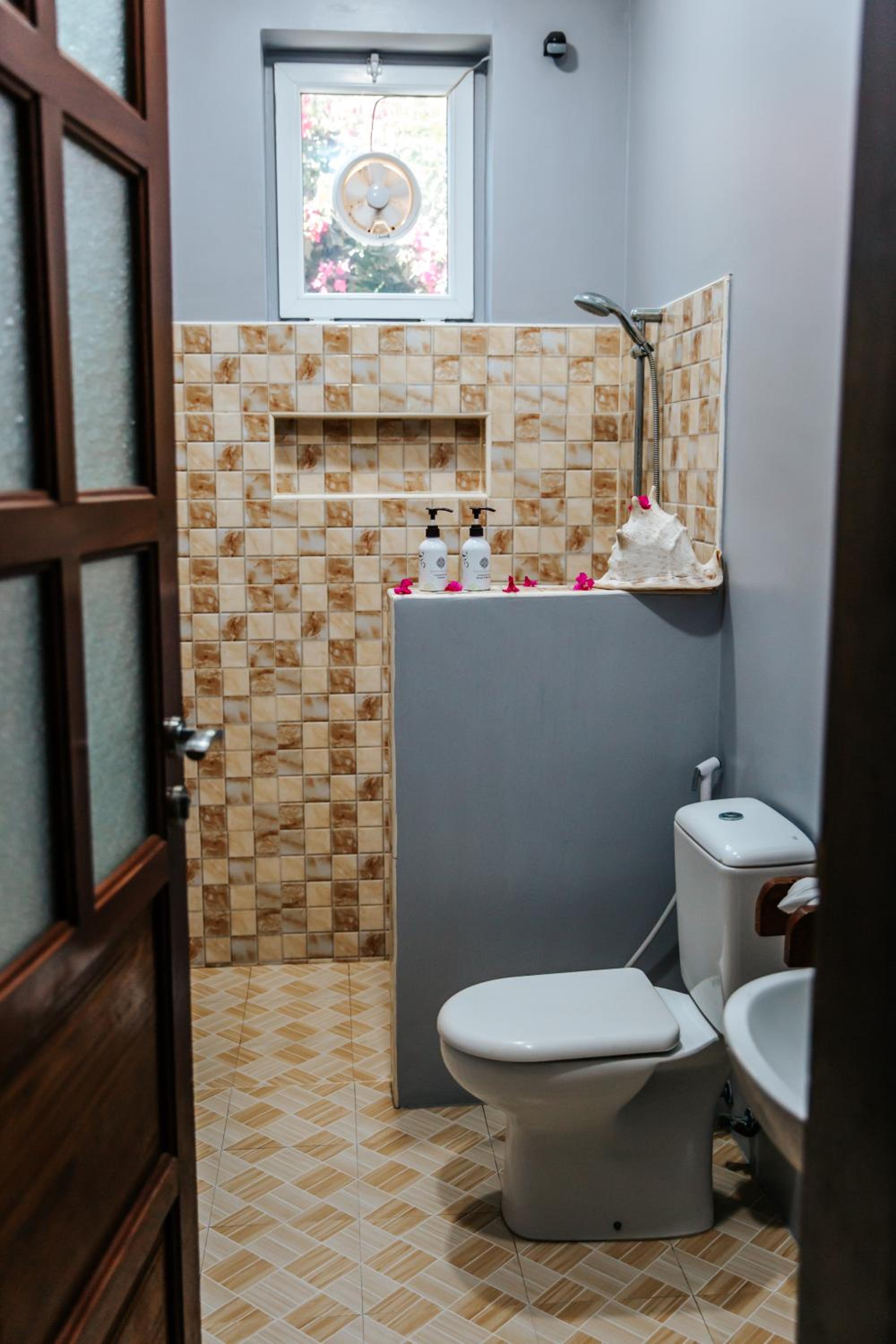 Double Room with Garden View - Photo 17