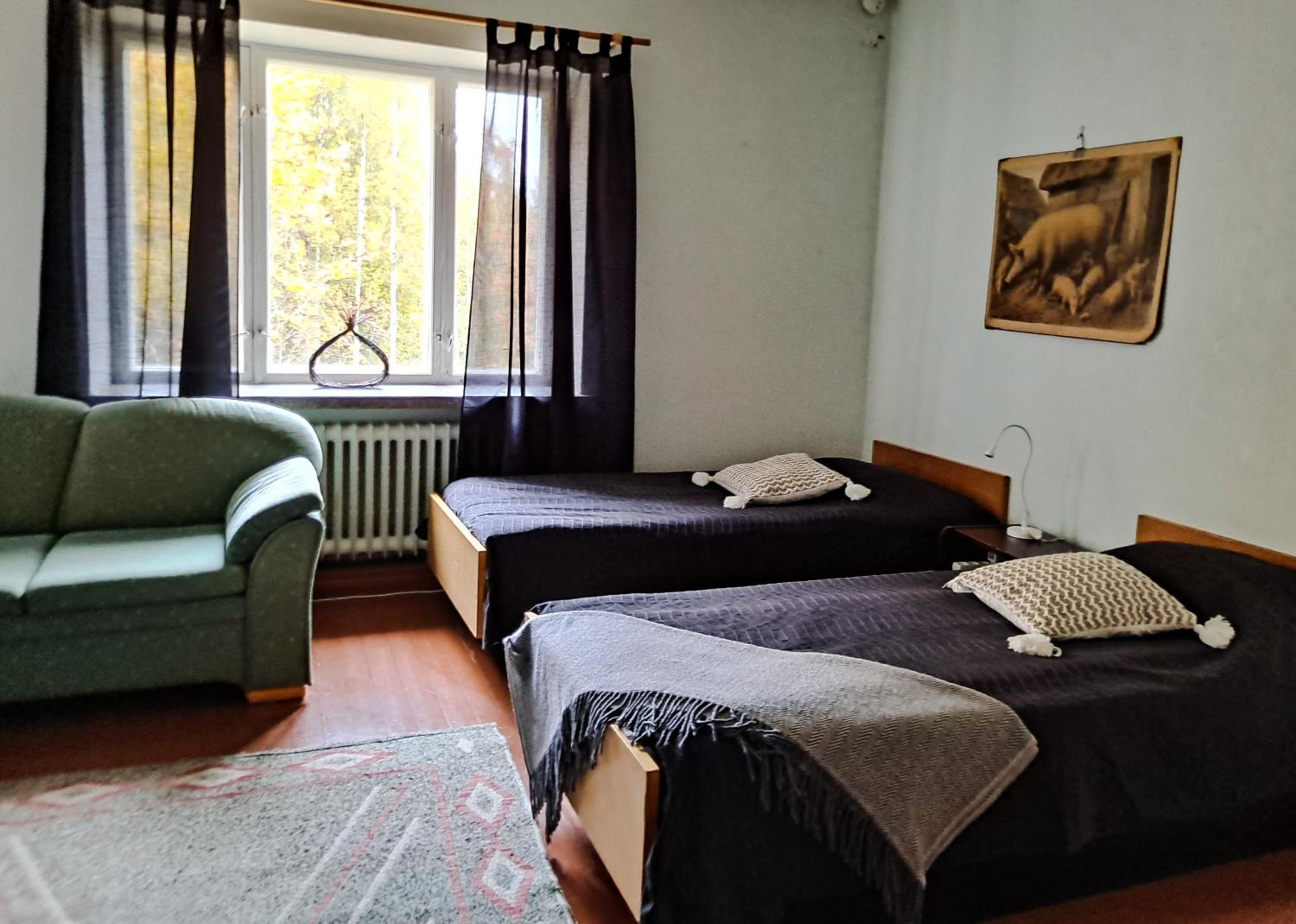 Two-Bedroom Apartment with Shared Shower photo 3