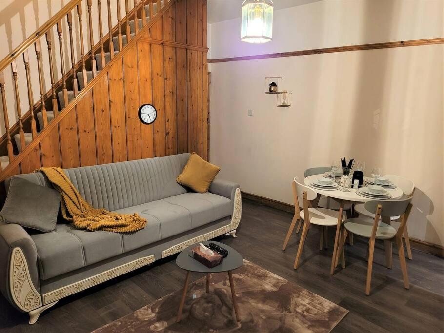 Apartment photo 1