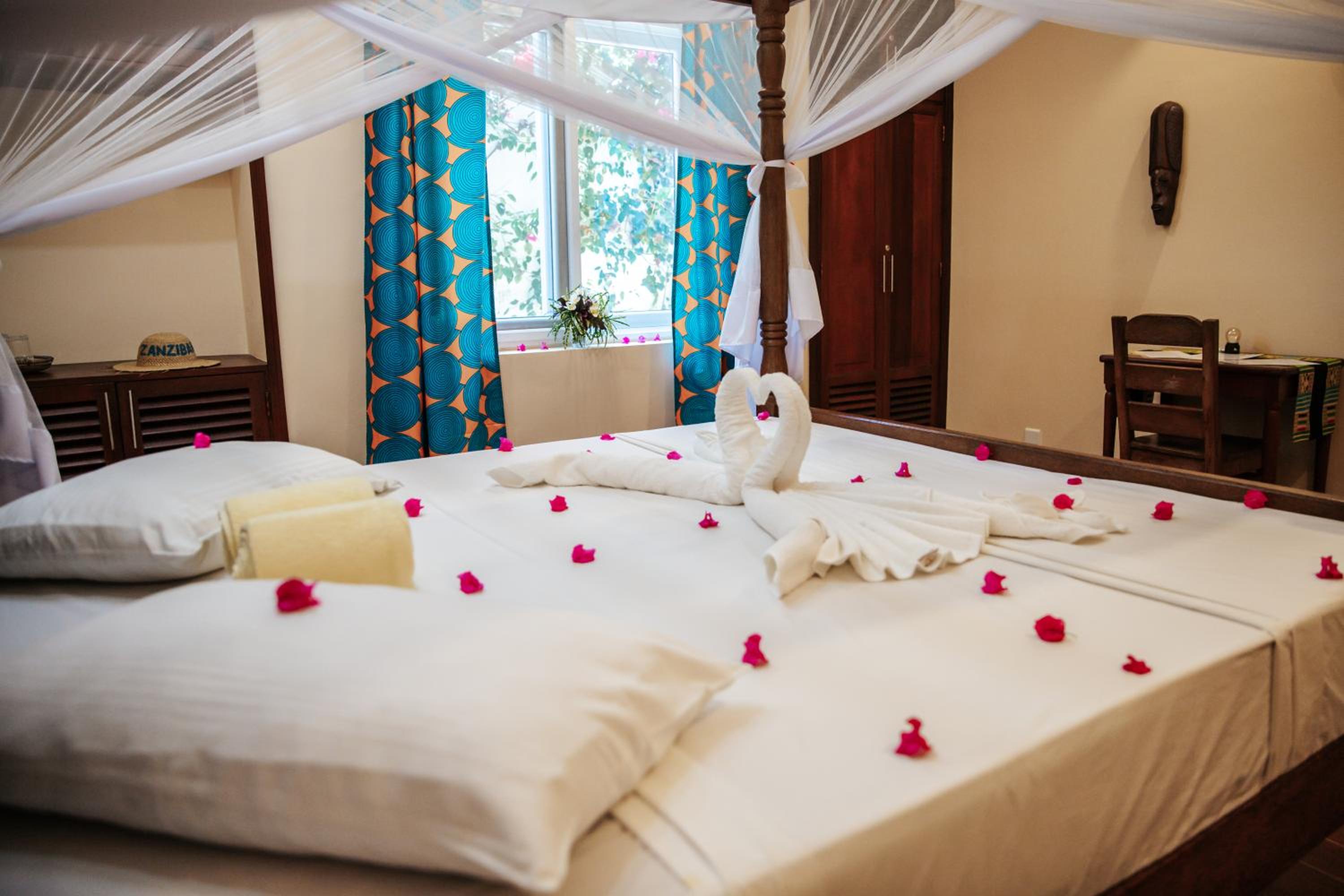 Double Room with Garden View - Photo 1