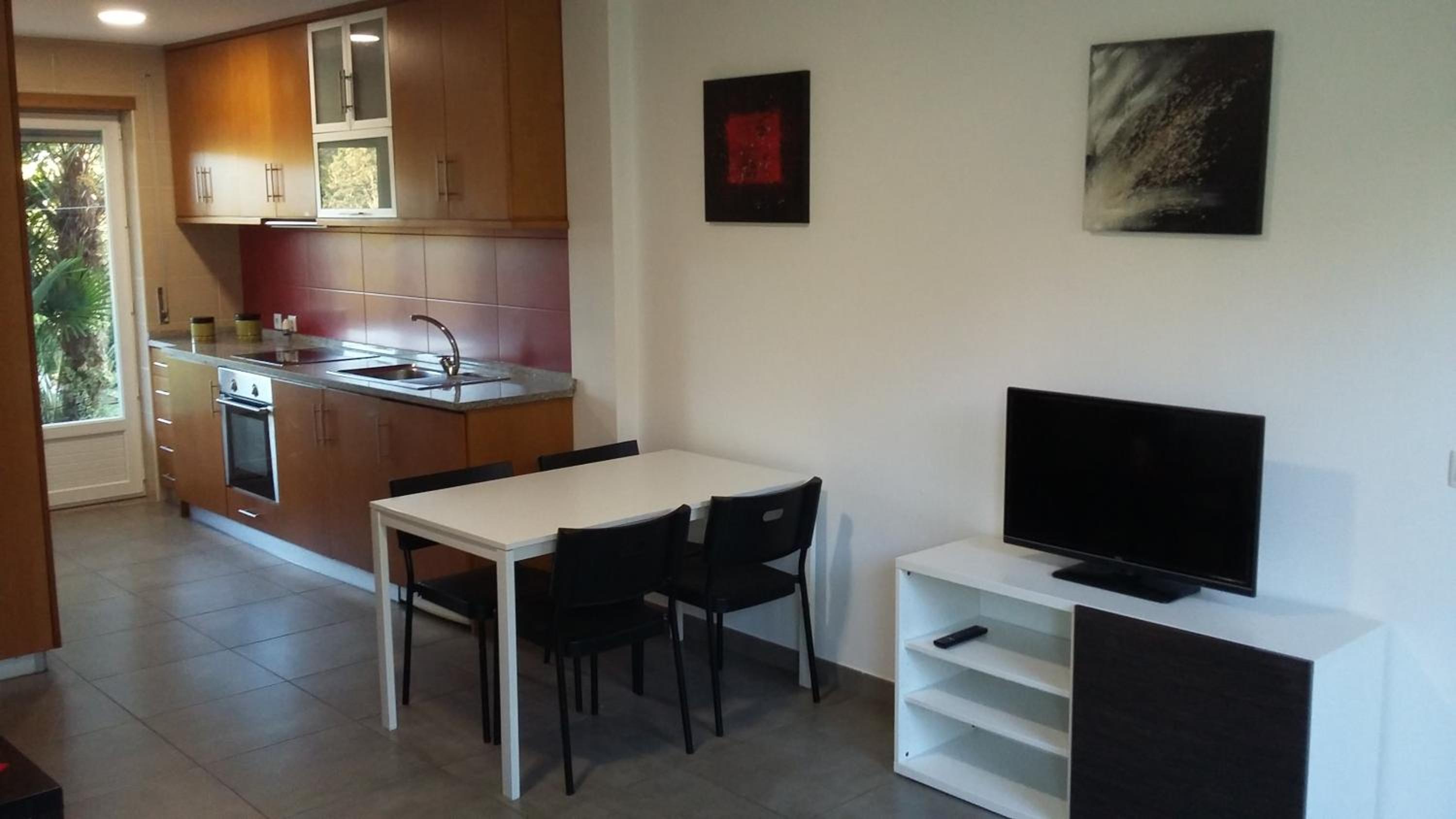 King Studio with Sofa Bed - Photo 3