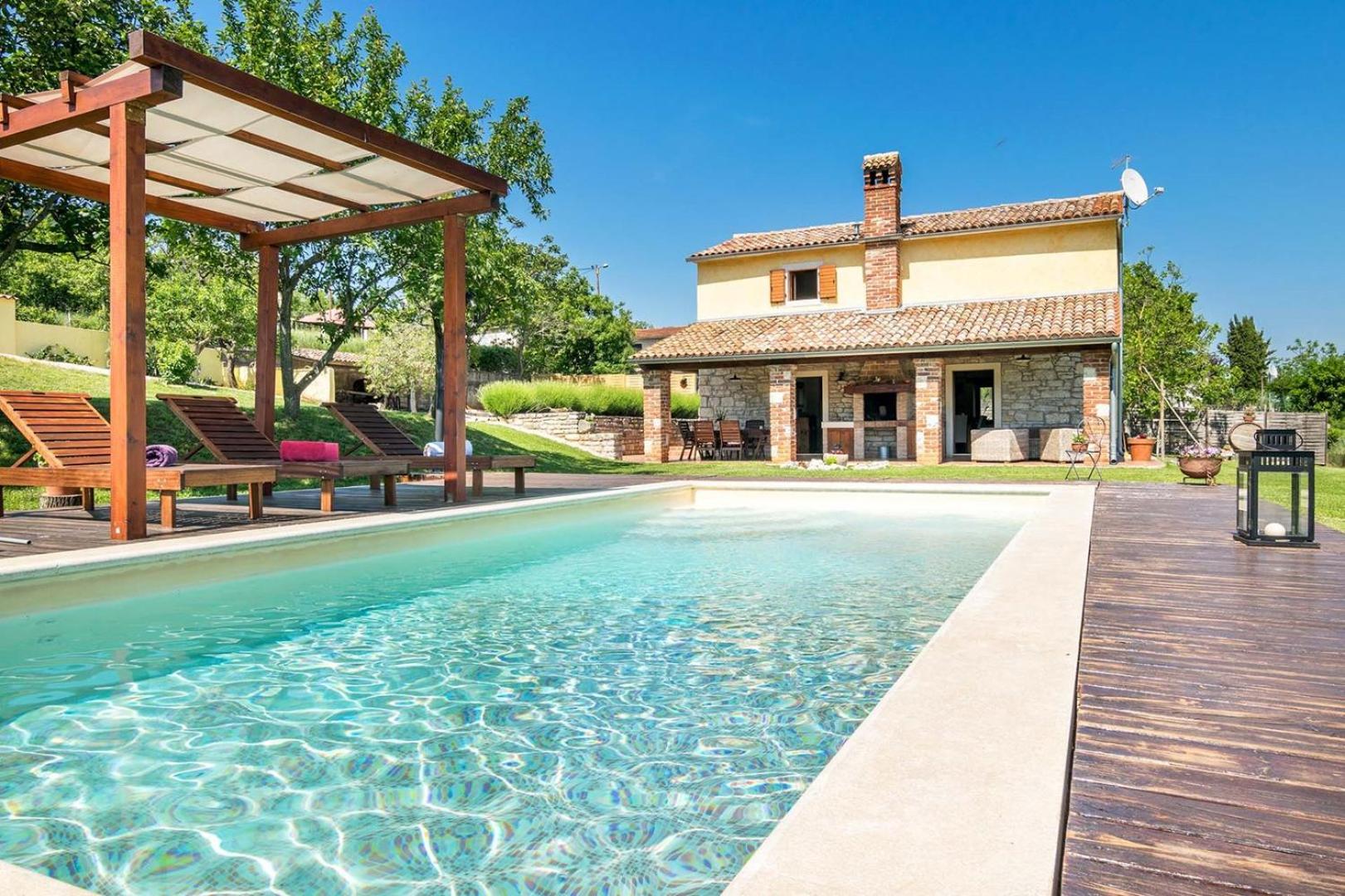 Villa with Private Pool photo 3