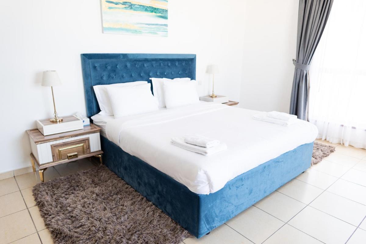 Apartment with Sea View photo 2