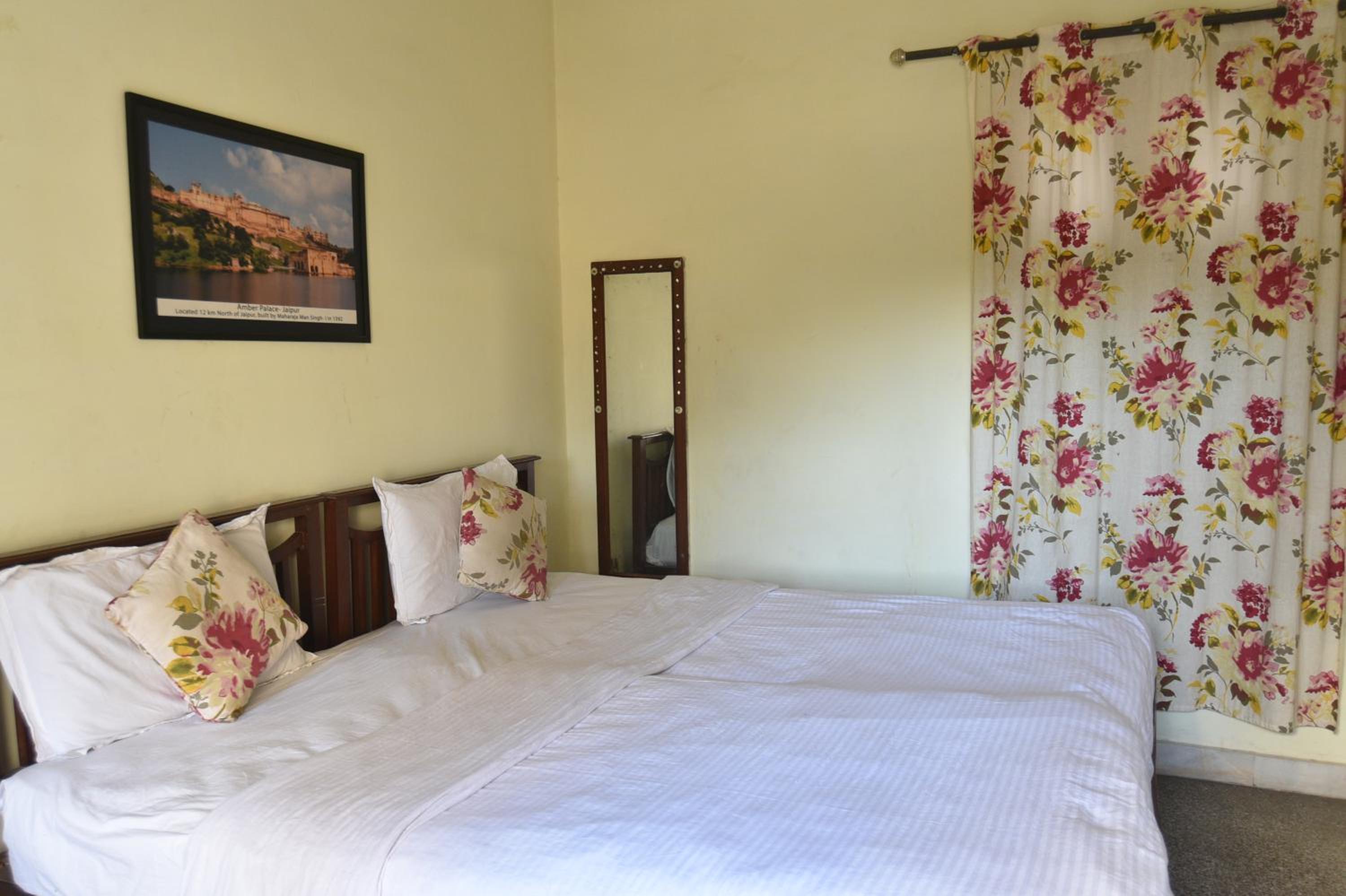 Double Room - Photo 7