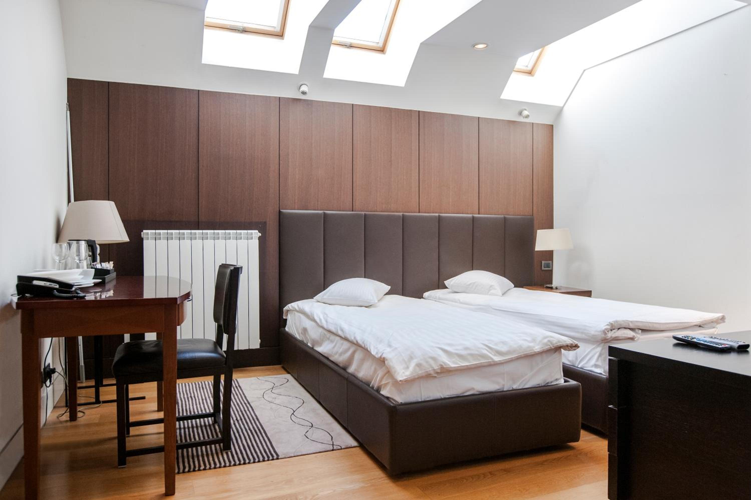 Small Twin Room photo 1