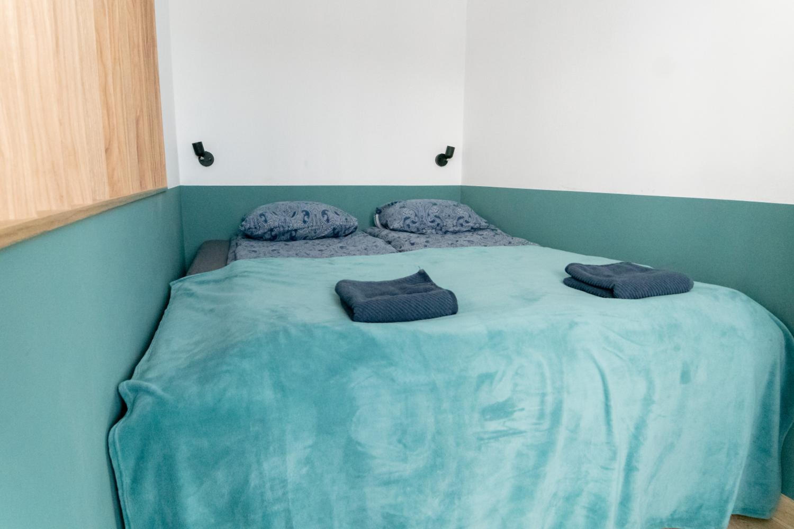 Apartment with Terrace - Photo 4