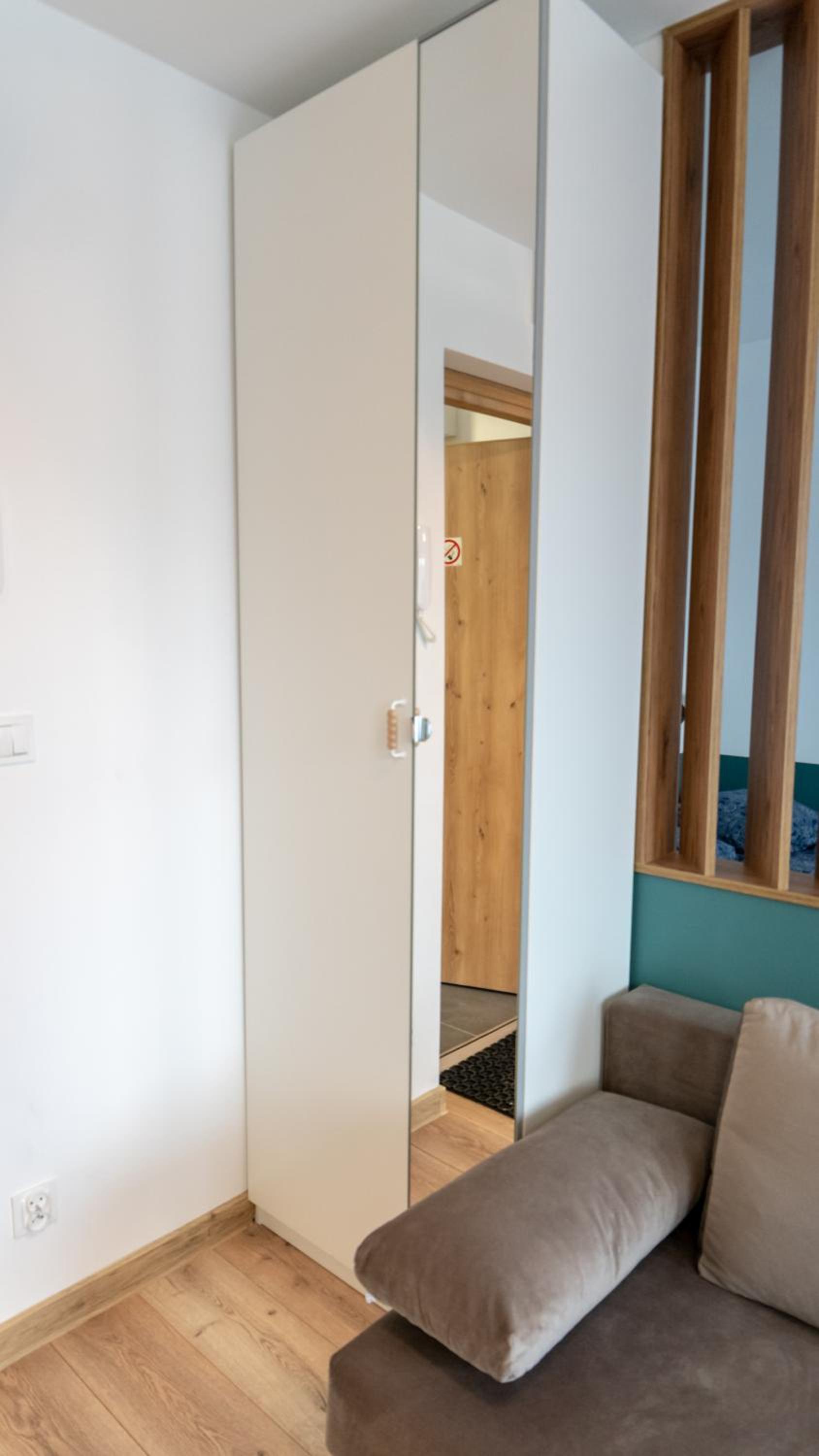 Apartment with Terrace - Photo 3