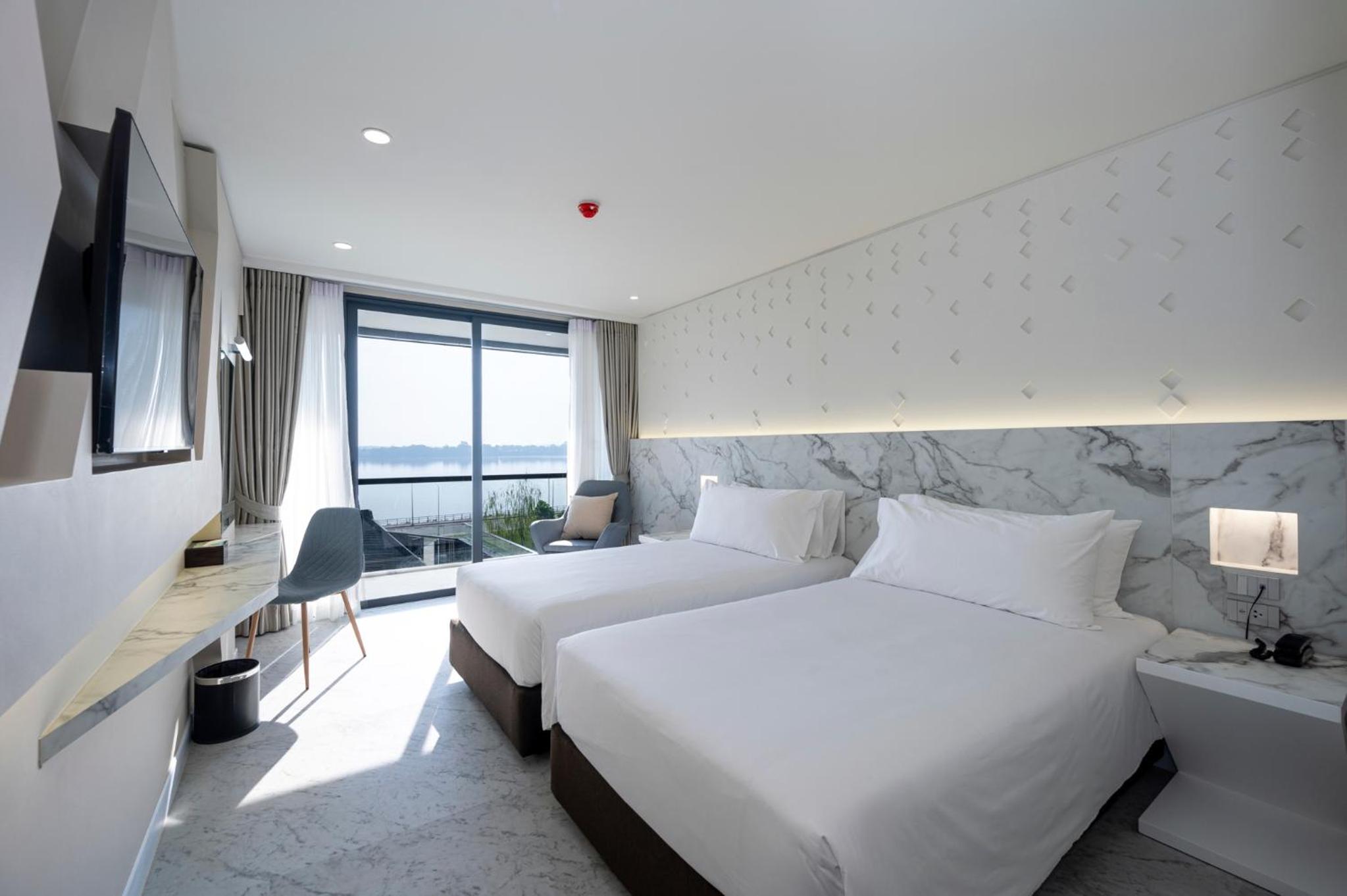 Twin Room with Balcony
