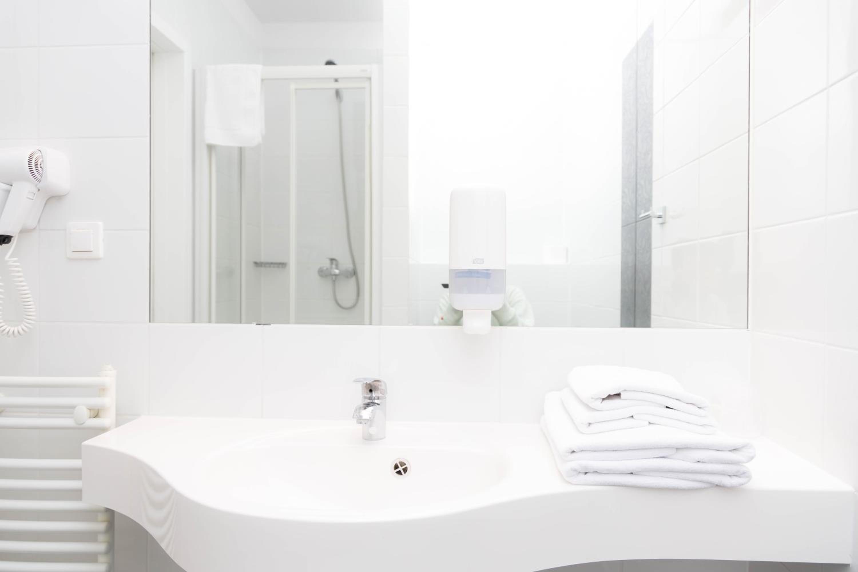 Deluxe Twin Room photo 2