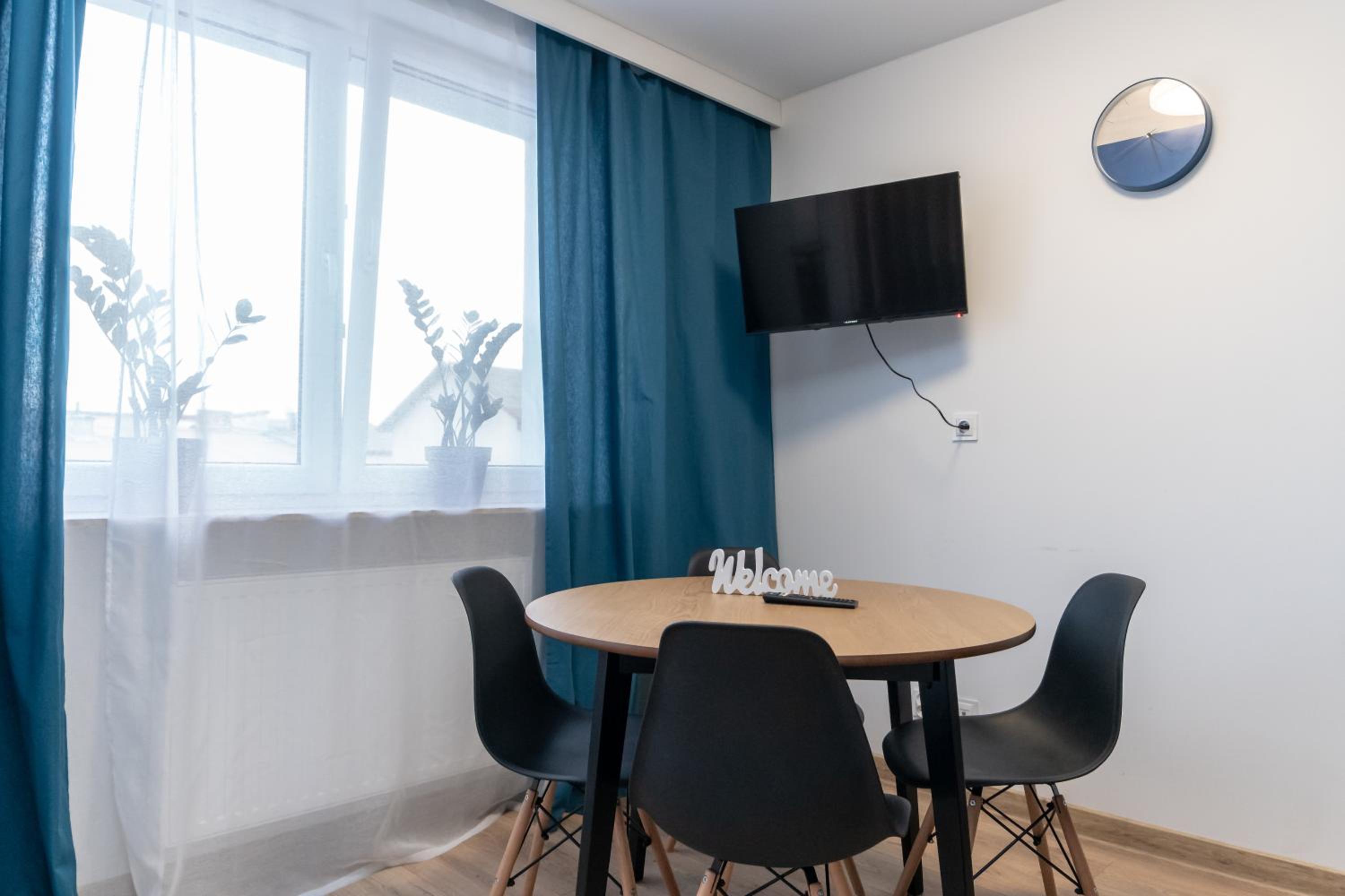 Apartment with Garden View - Photo 2